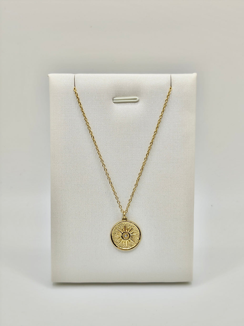 Collar Medalla Sol y Luna