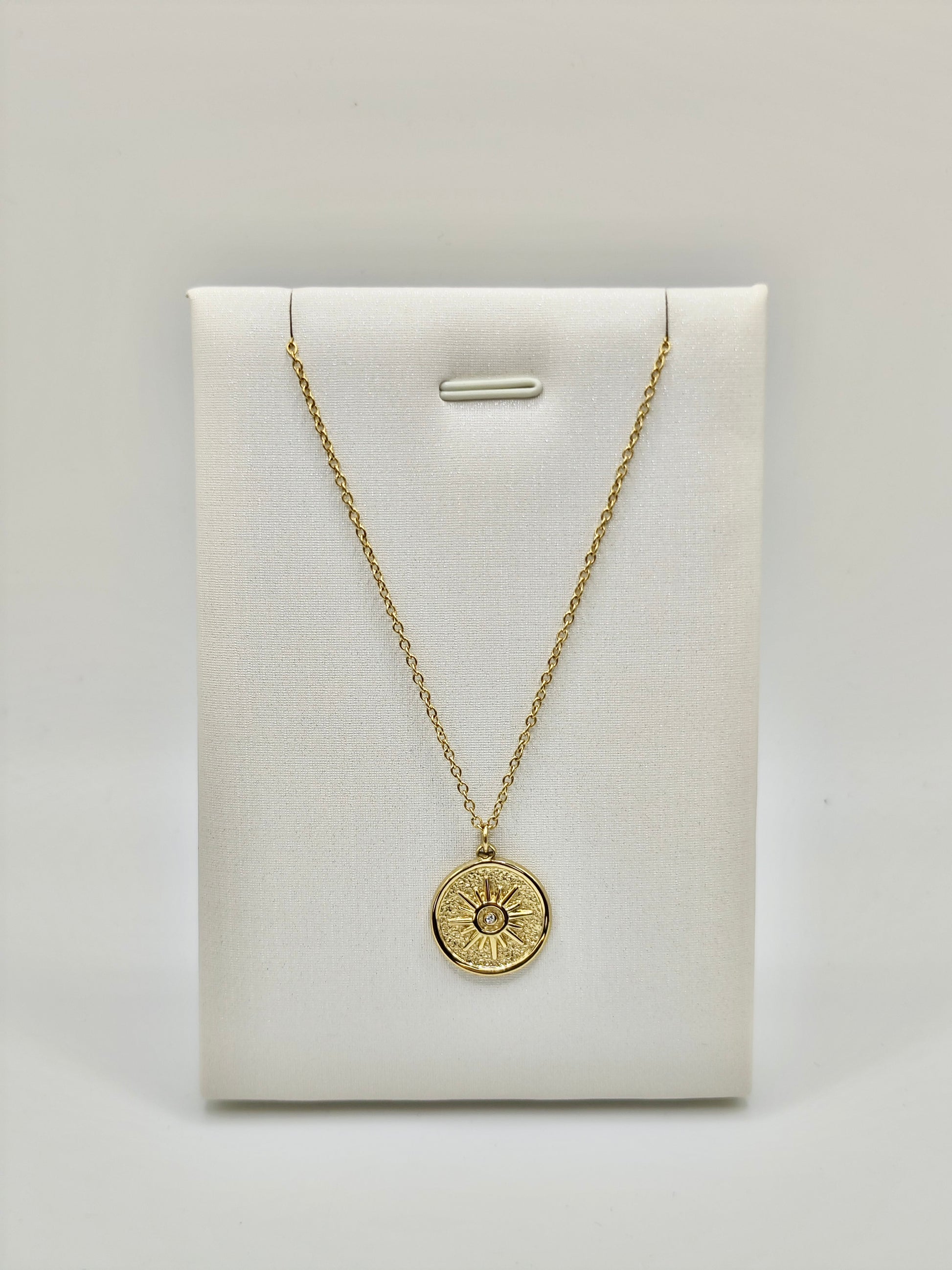 Collar Medalla Sol y Luna