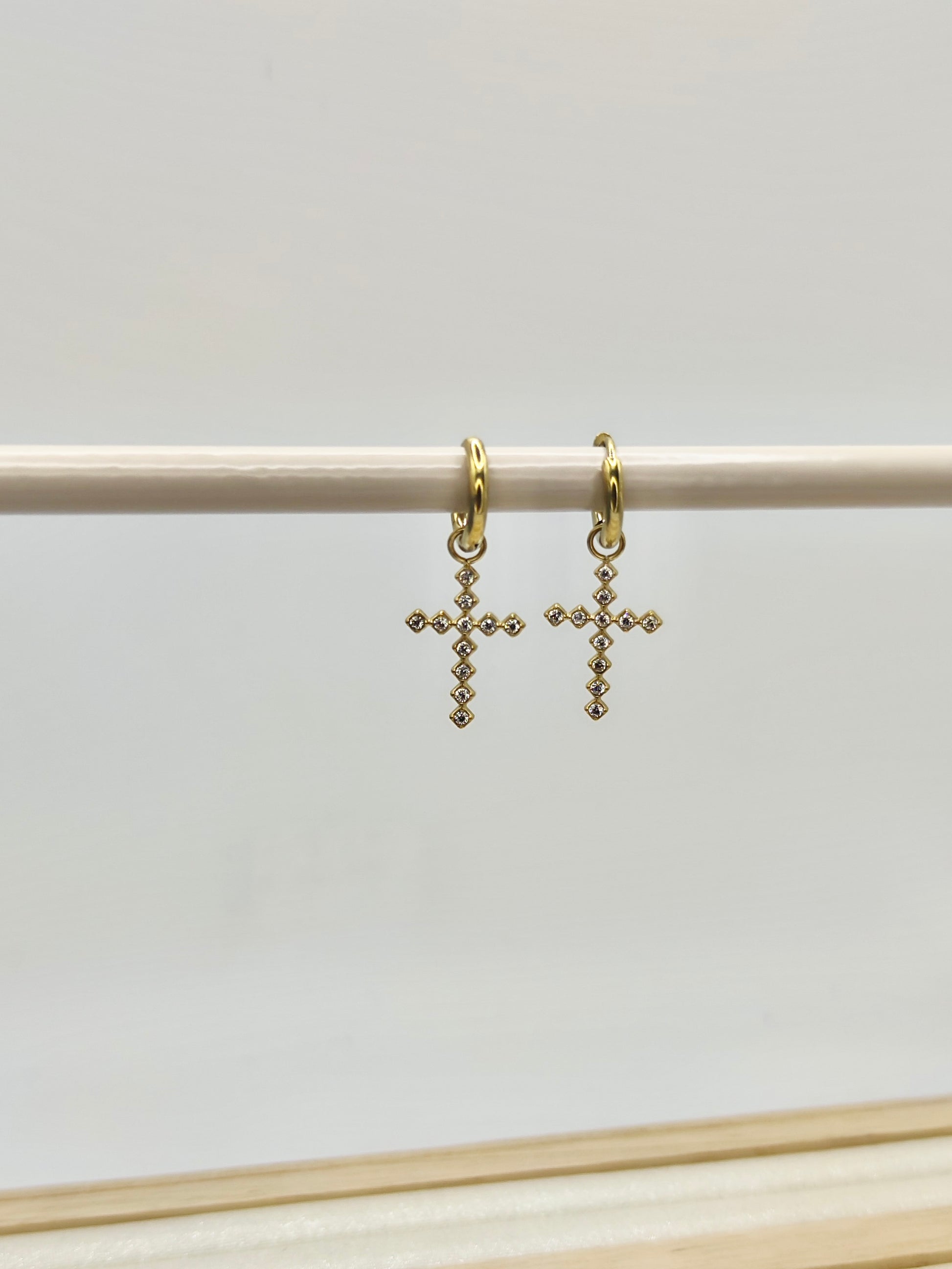 Pendientes Cruz Brillante