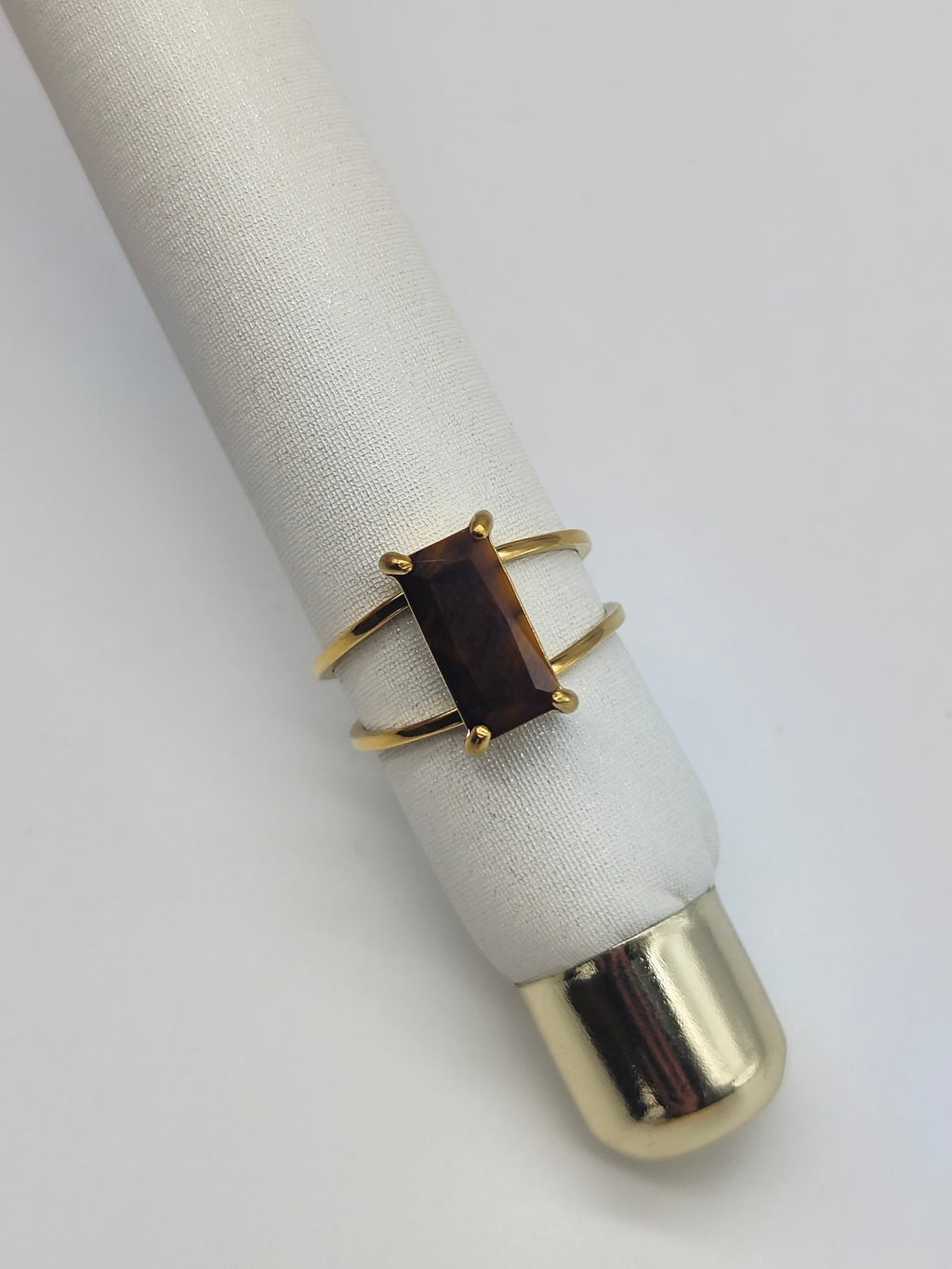 Anillo Petra – Acero Inoxidable Dorado con Piedra Natural