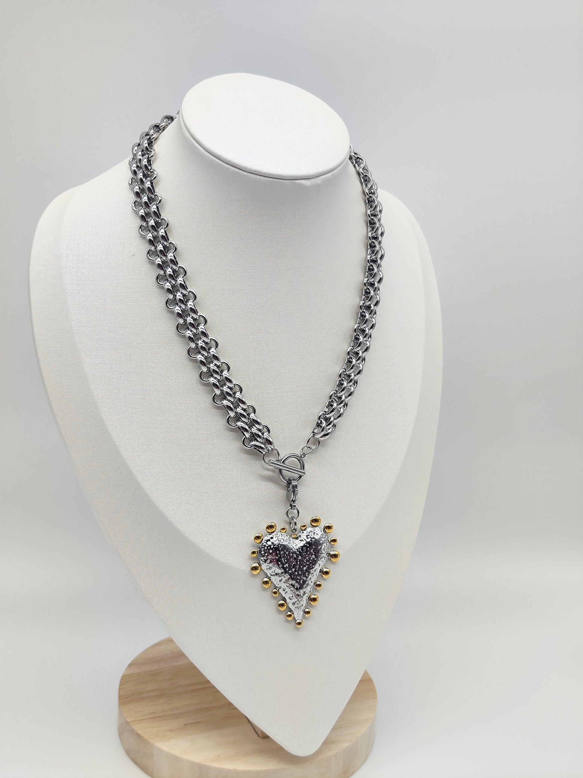 Collar Corazon Guerrero