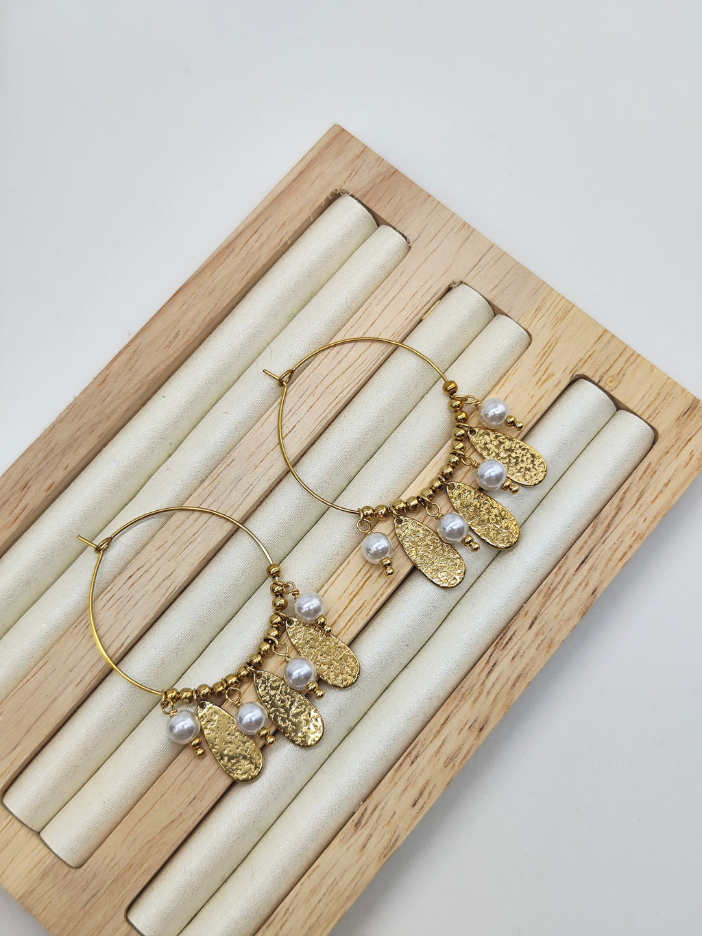 Pendientes Aro Perla Dorada