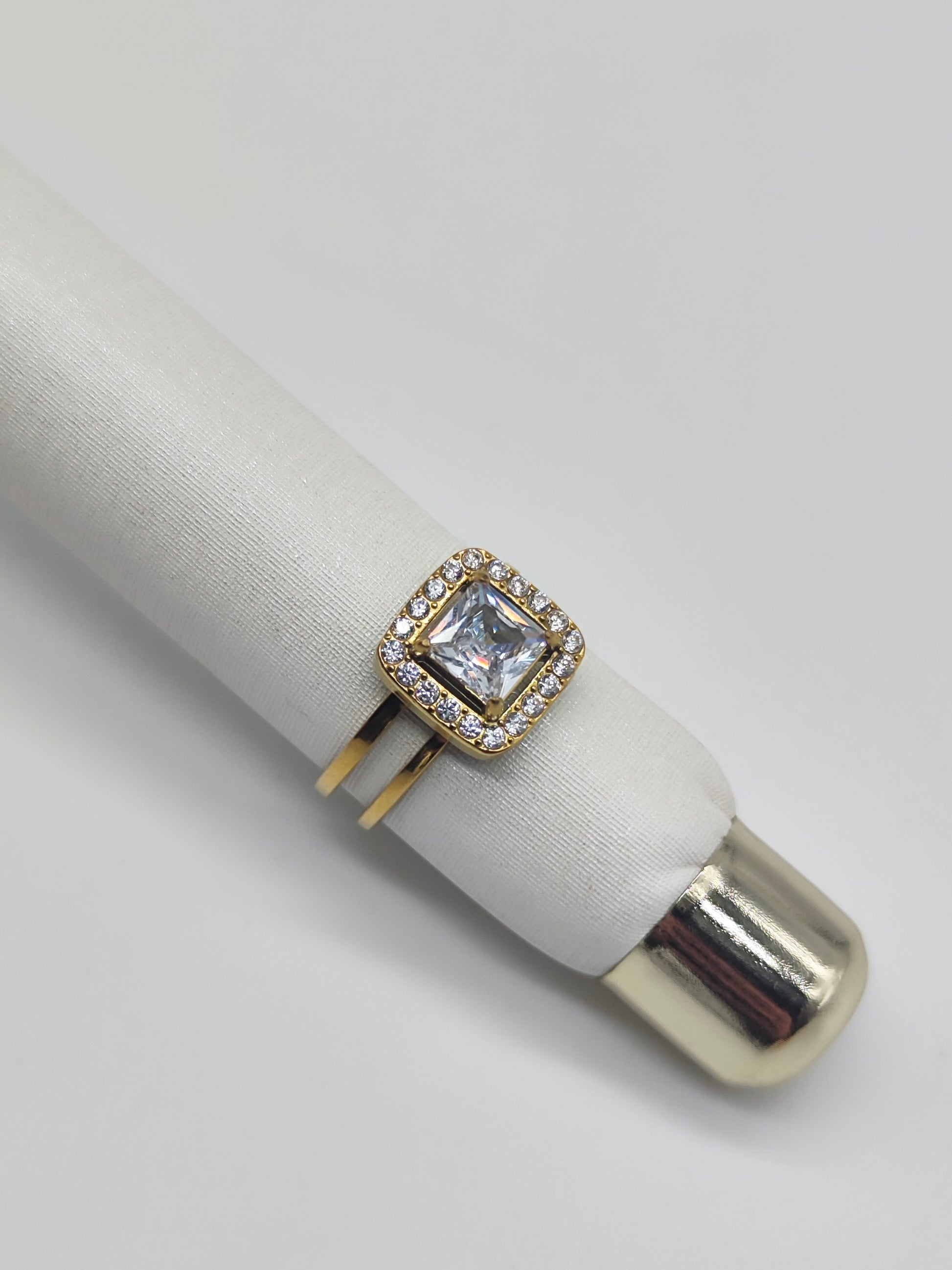 Anillo Aurora Cuadrada – Acero Inoxidable con Cristal