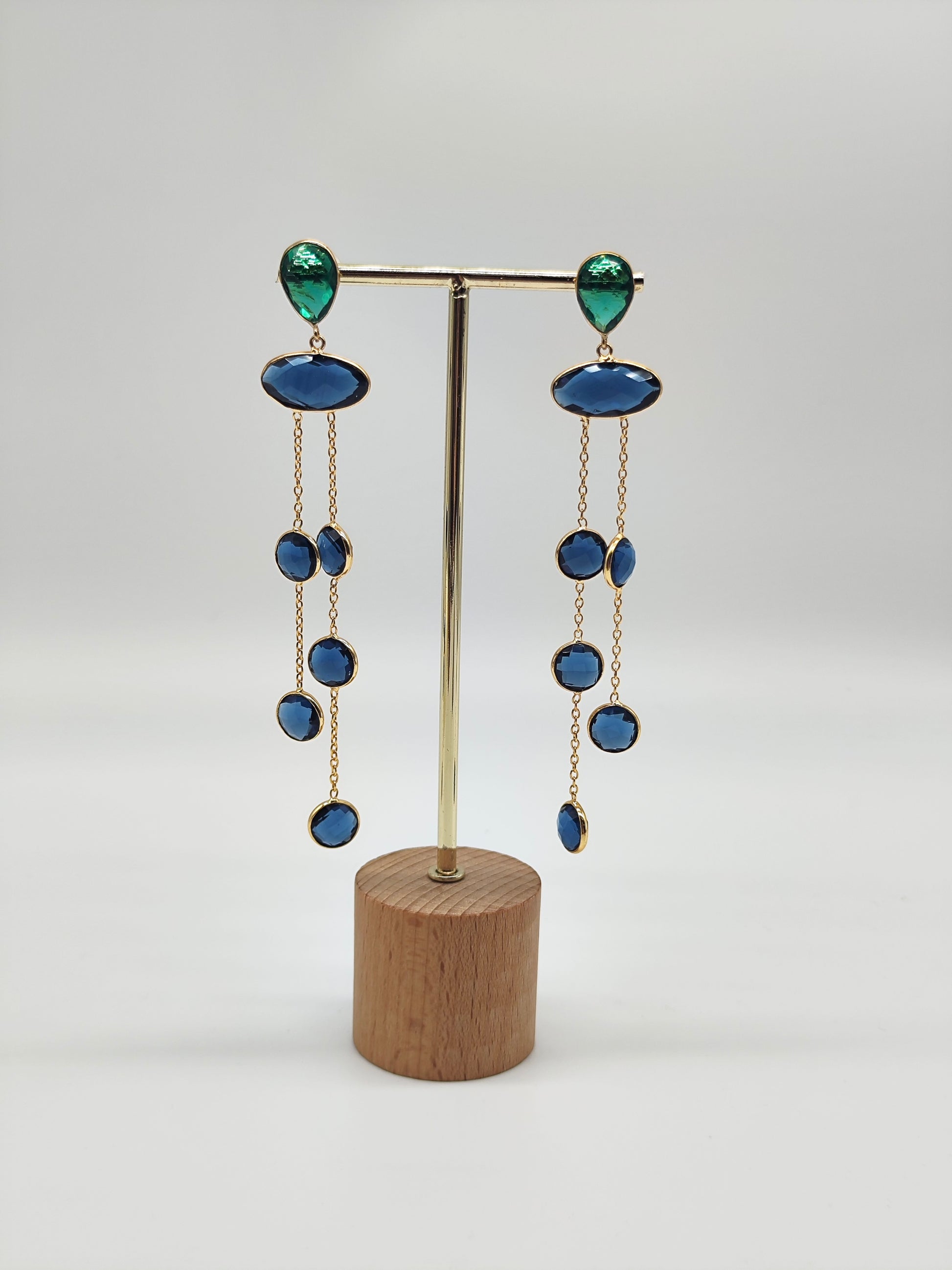 ✧ Pendientes Neela Dhara Esmeralda · Edición Limitada