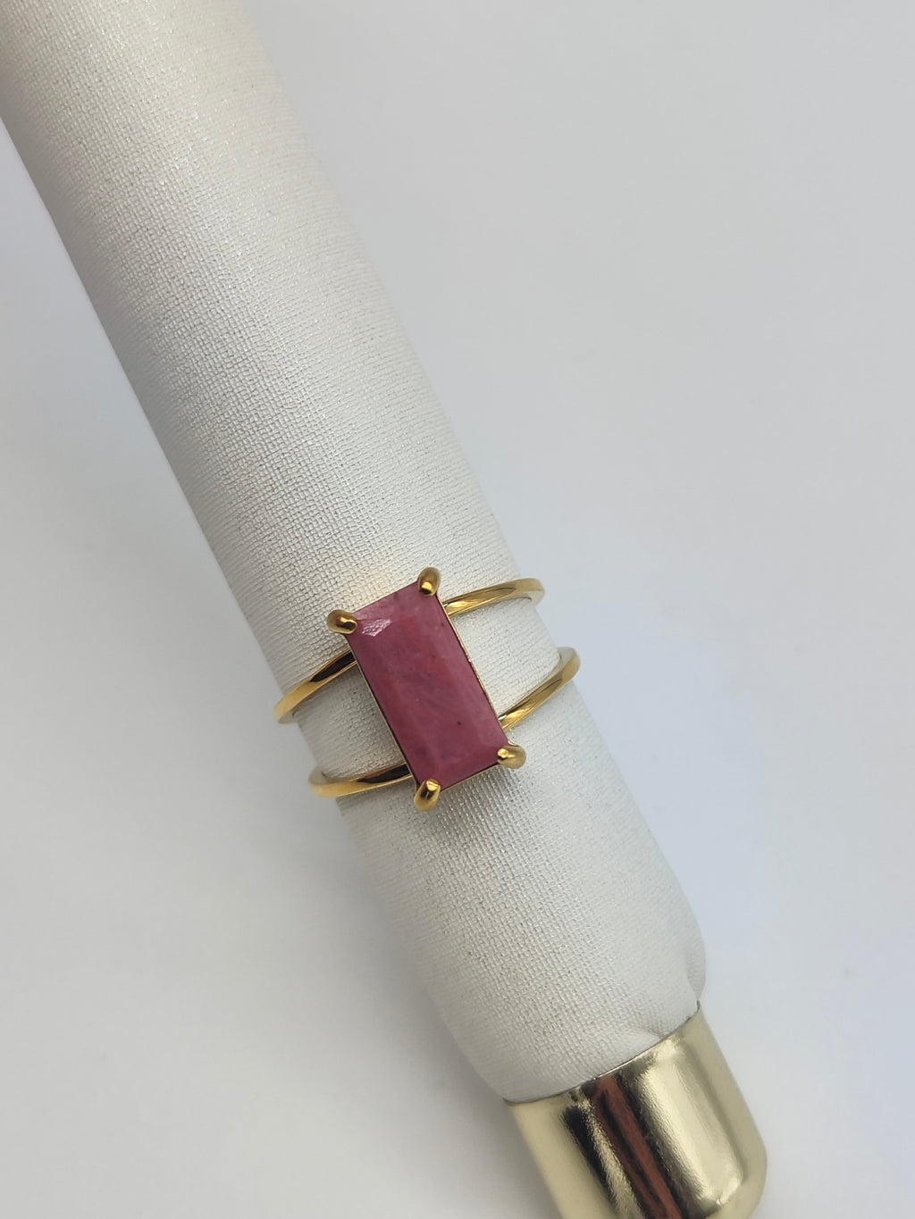 Anillo Petra – Acero Inoxidable Dorado con Piedra Natural