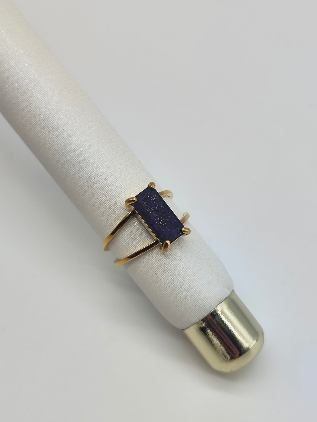 Anillo Petra – Acero Inoxidable Dorado con Piedra Natural