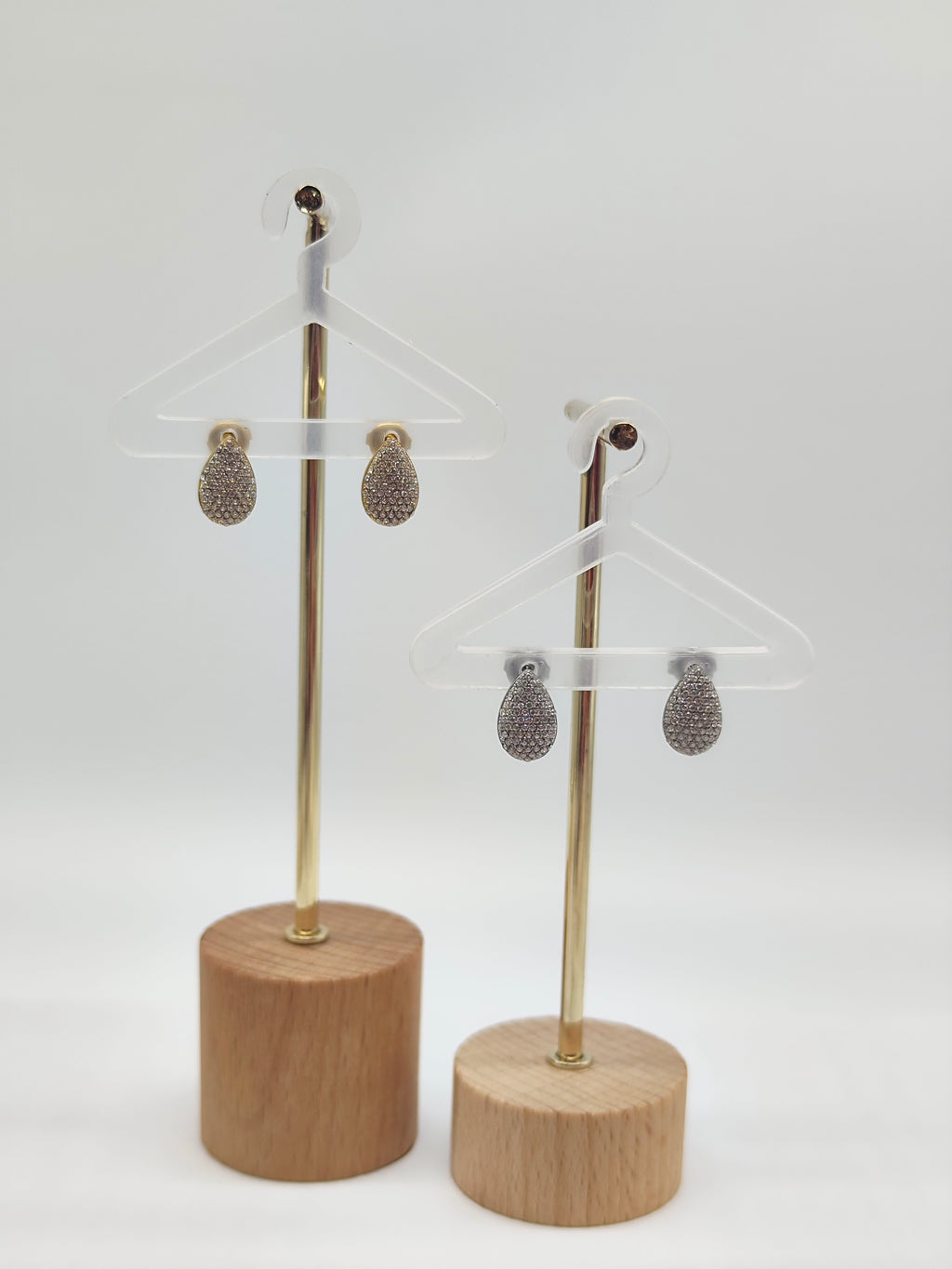 Pendientes Gota Brillante – A elegir en dorado o plateado