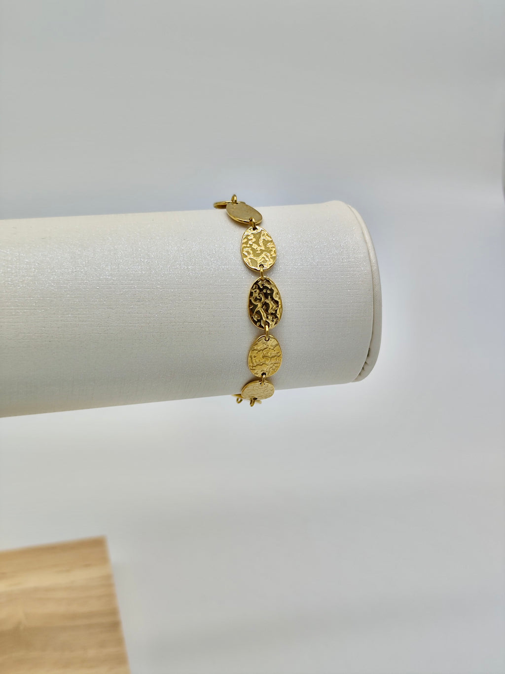 Pulsera Martillada de Acero Inoxidable – Disponible en Dorado o Plateado