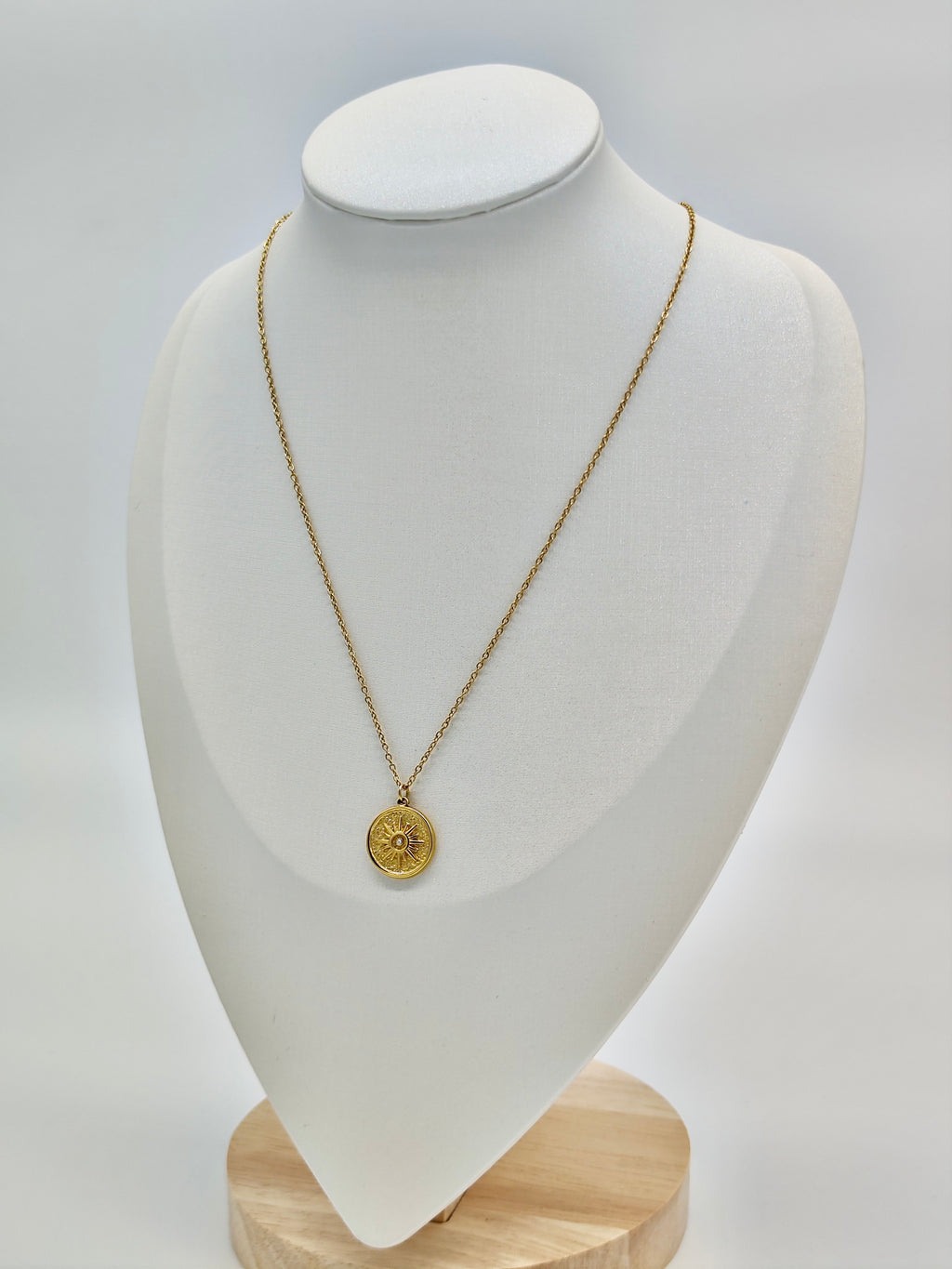 Collar Medalla Sol y Luna