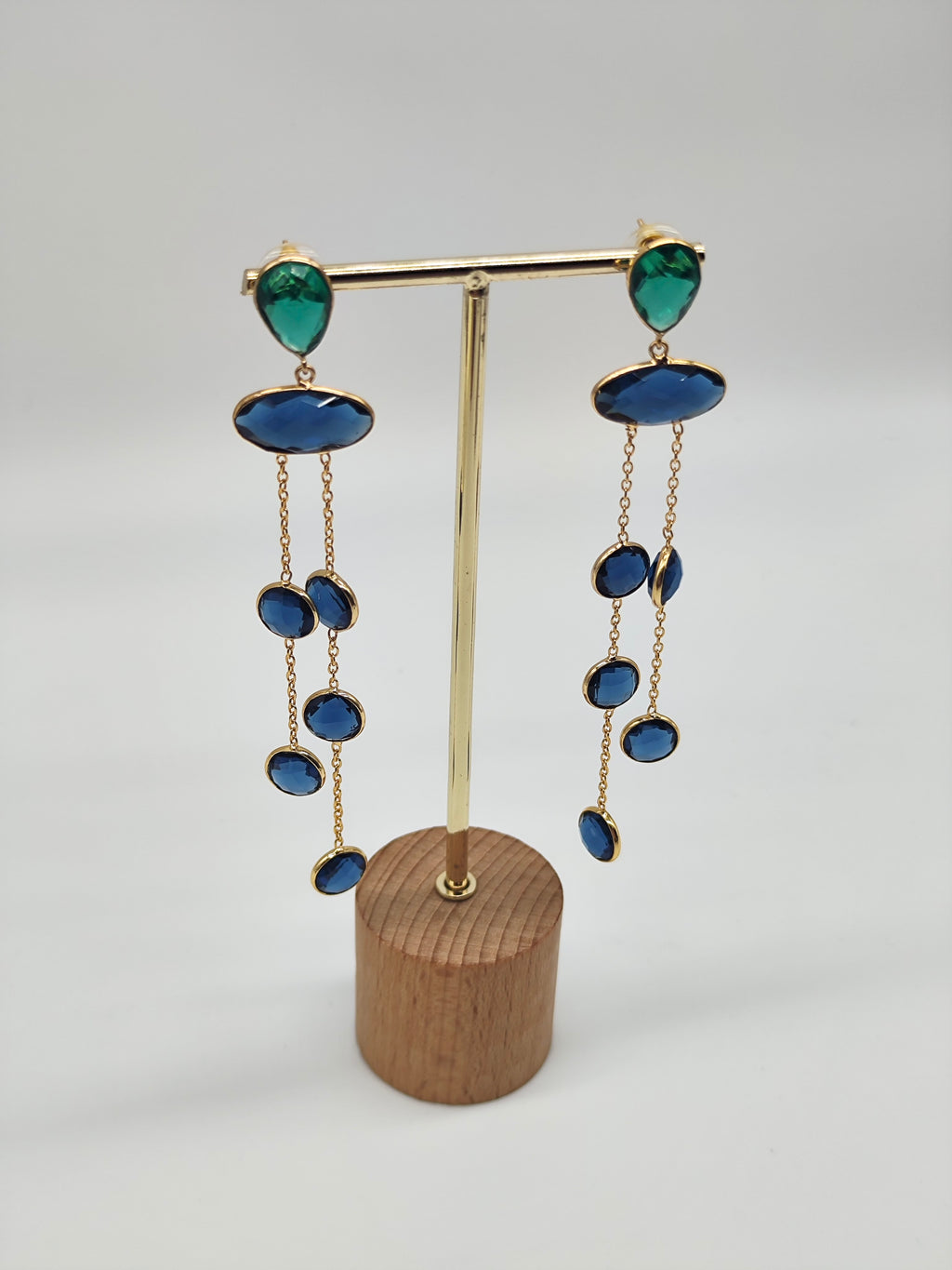 ✧ Pendientes Neela Dhara Esmeralda · Edición Limitada