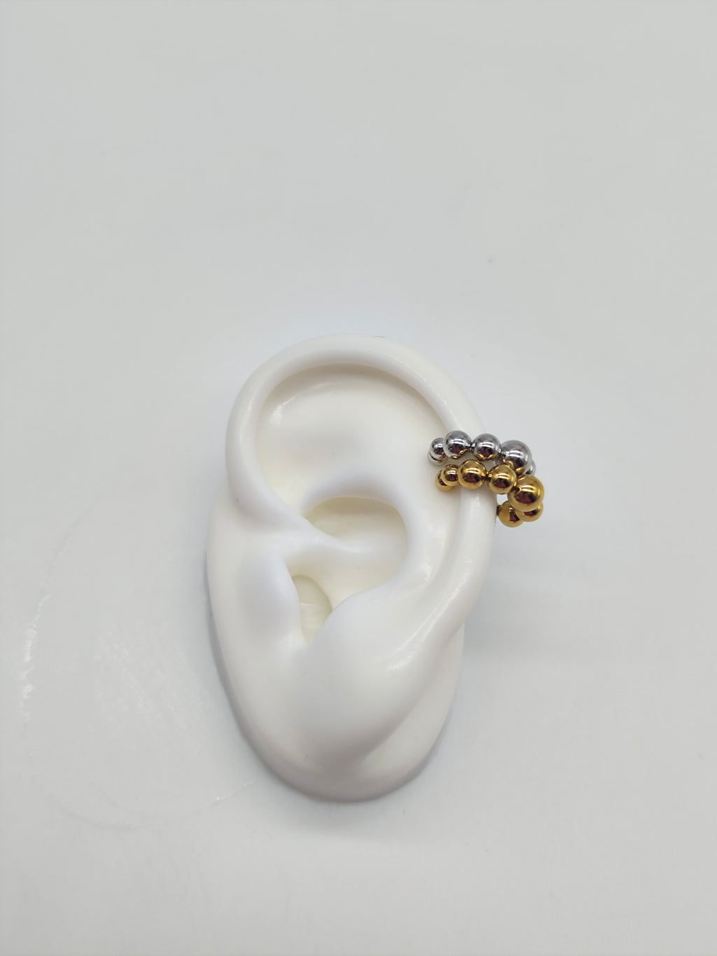 Ear Cuff Esfera – Dorado o Plateado