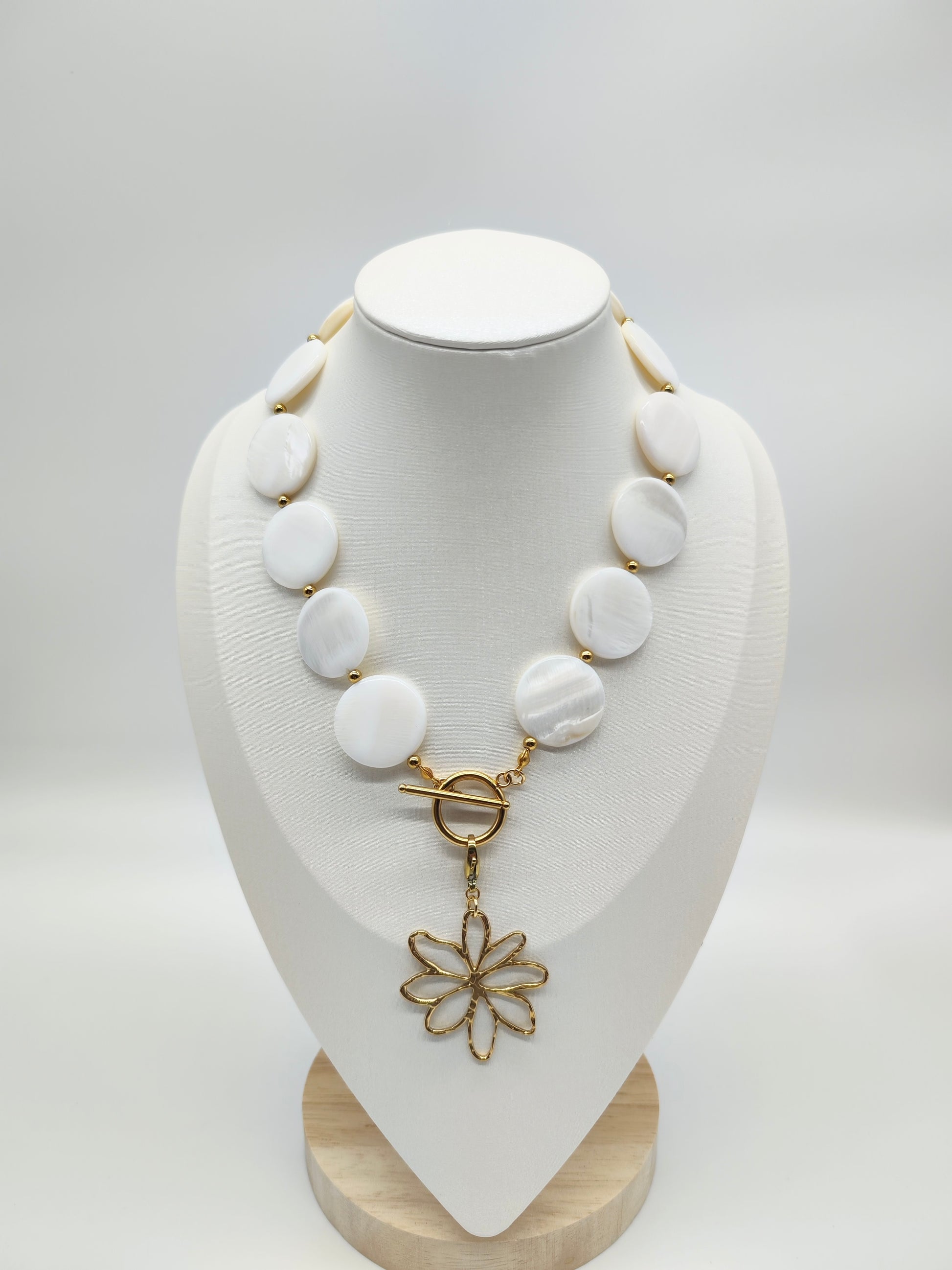 Collar Flor de Nácar
