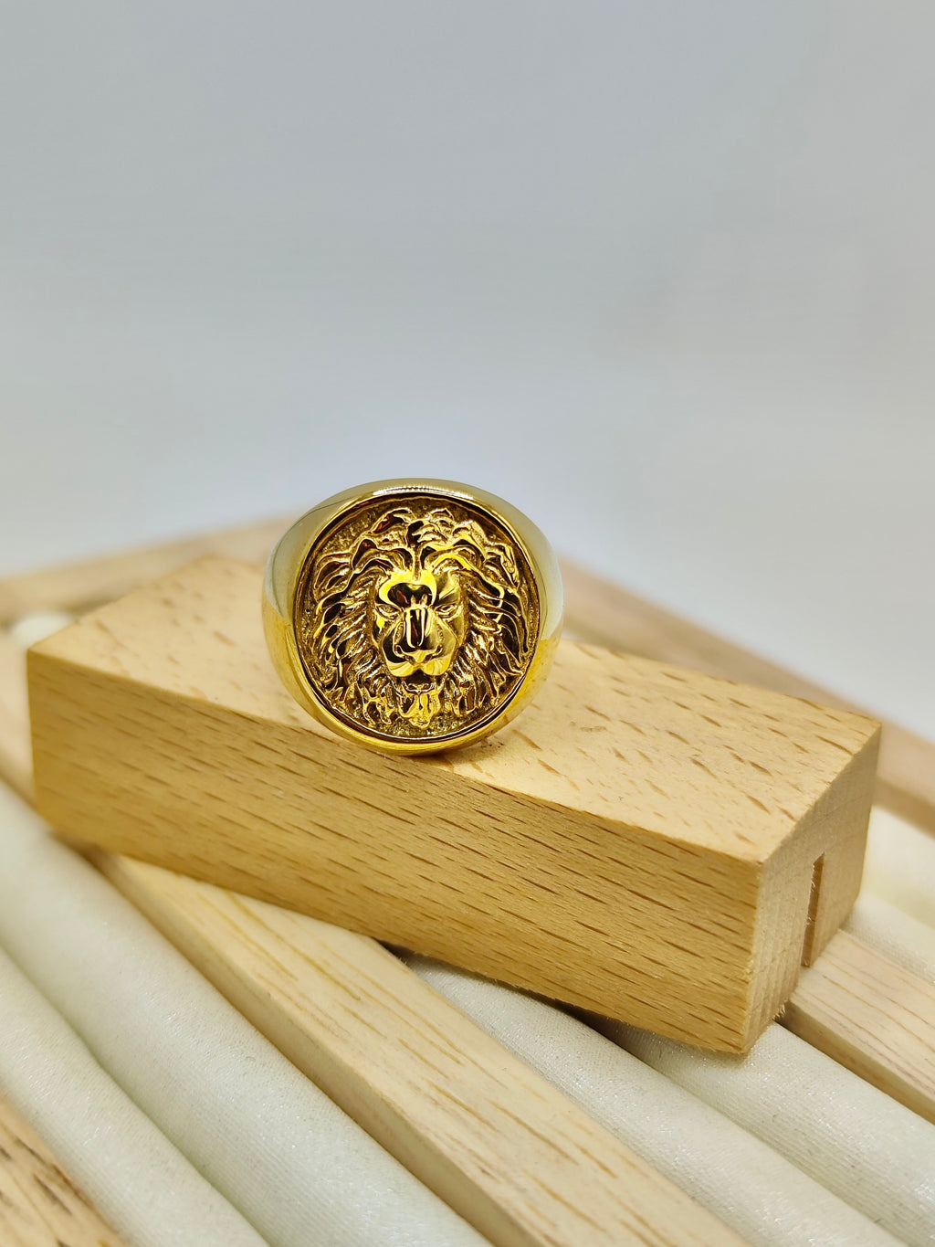 Anillo Sello León