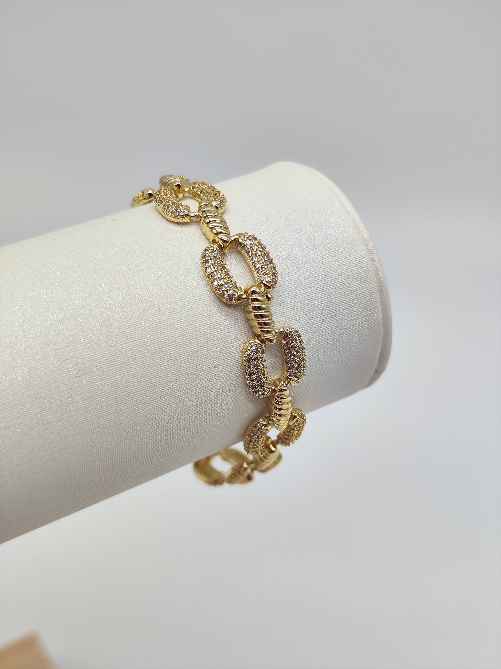 Pulsera Lazo Dorado