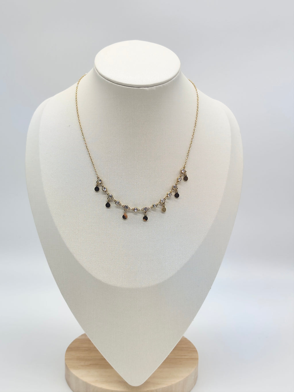 Collar de Acero Inoxidable con Circonitas y Charms – Delicado y Luminoso