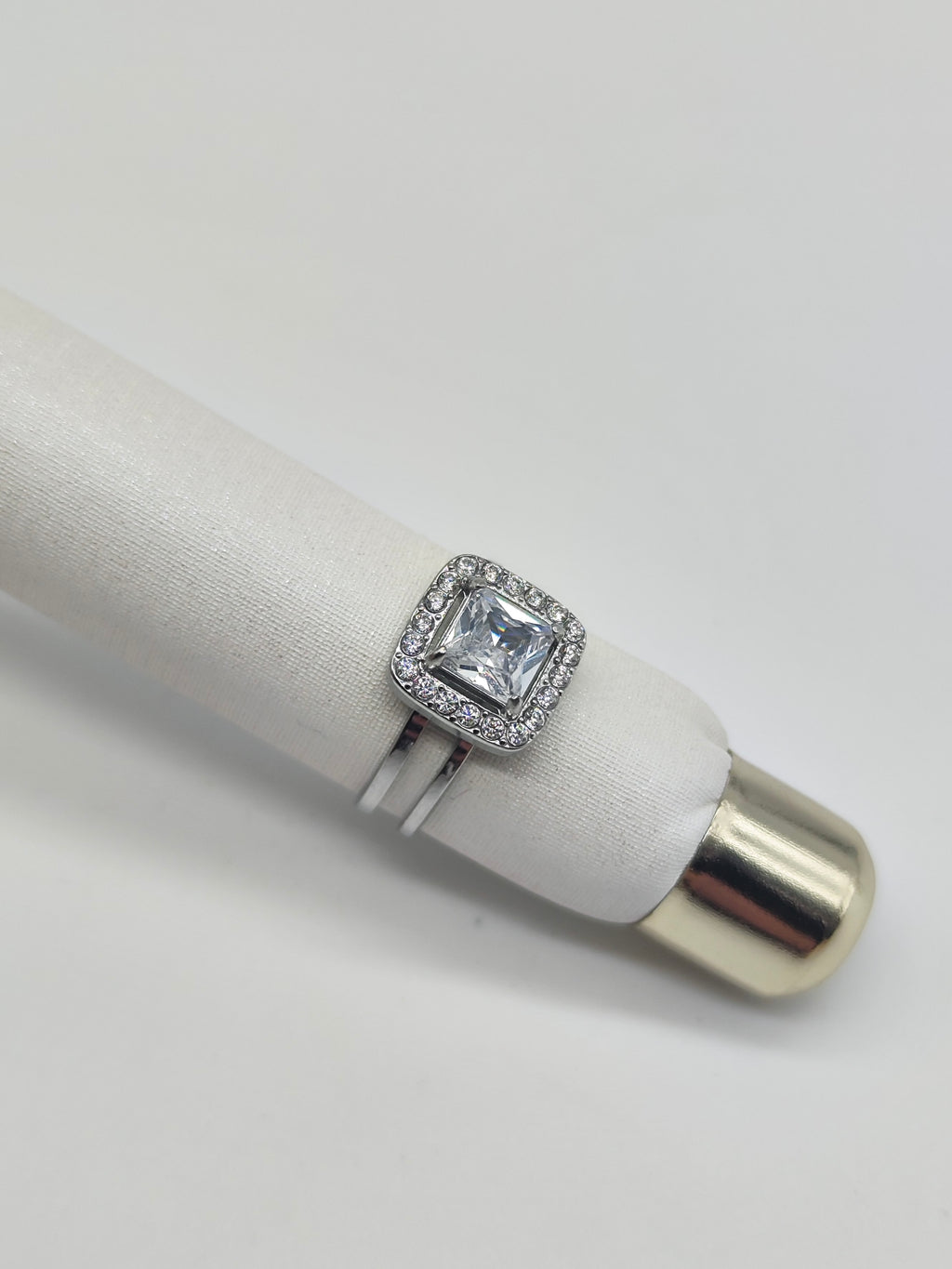 Anillo Aurora Cuadrada – Acero Inoxidable con Cristal