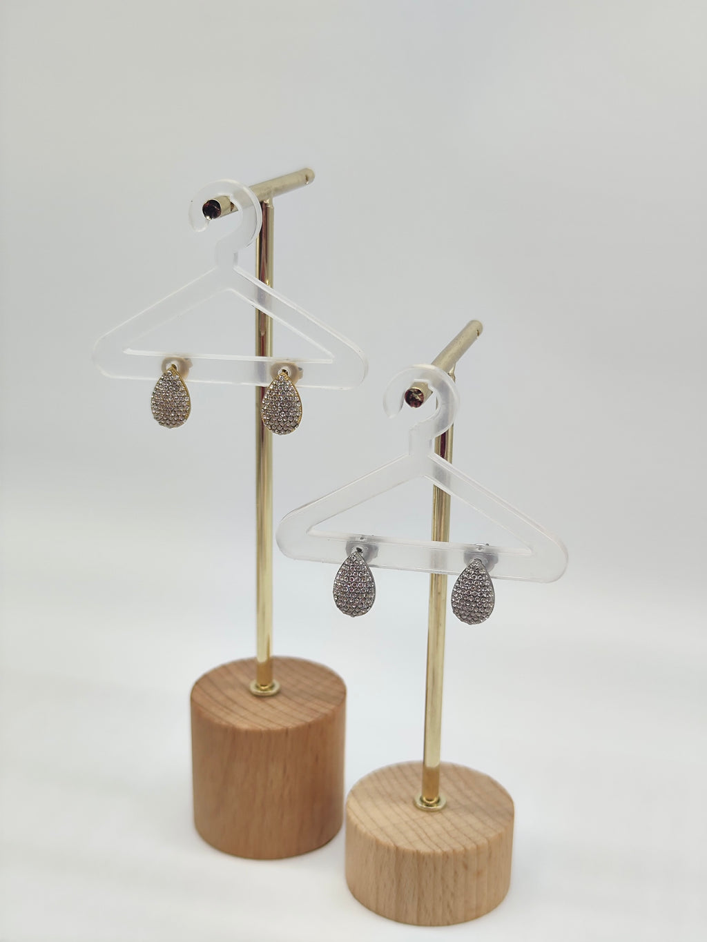 Pendientes Gota Brillante – A elegir en dorado o plateado