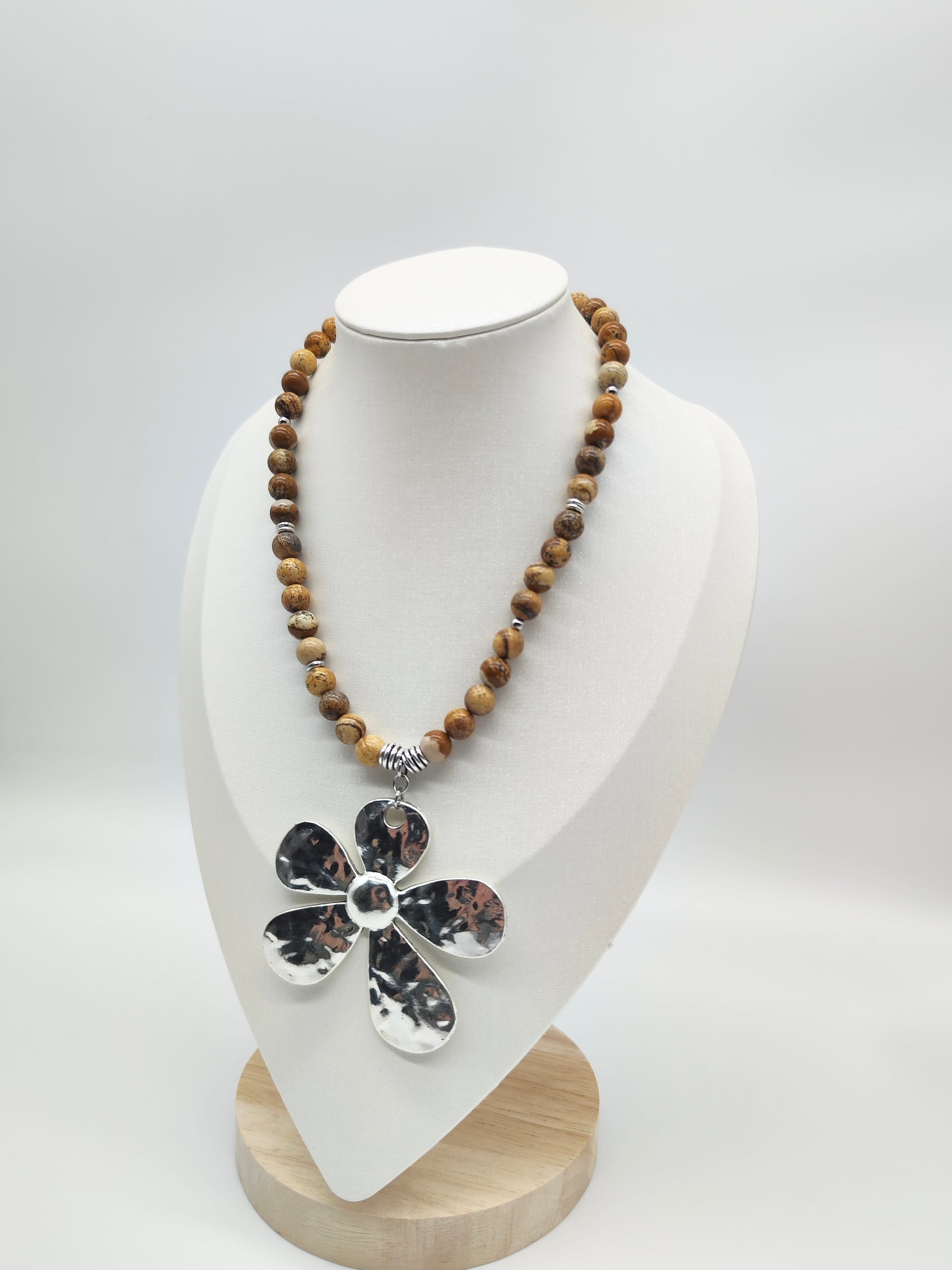 Collar Flor Tierra