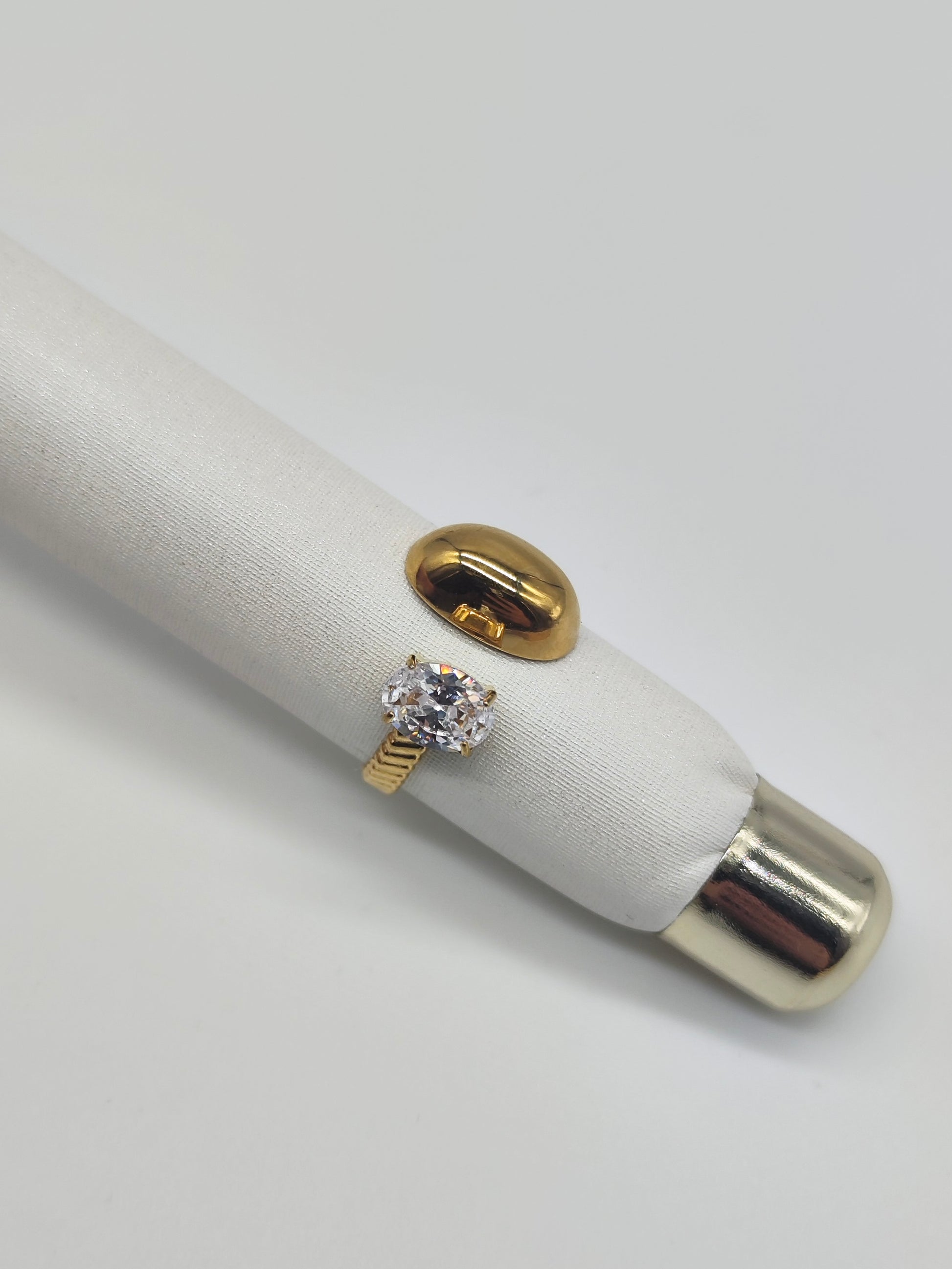 Anillo Luz Eterna – Anillo de Acero Inoxidable con Circonita