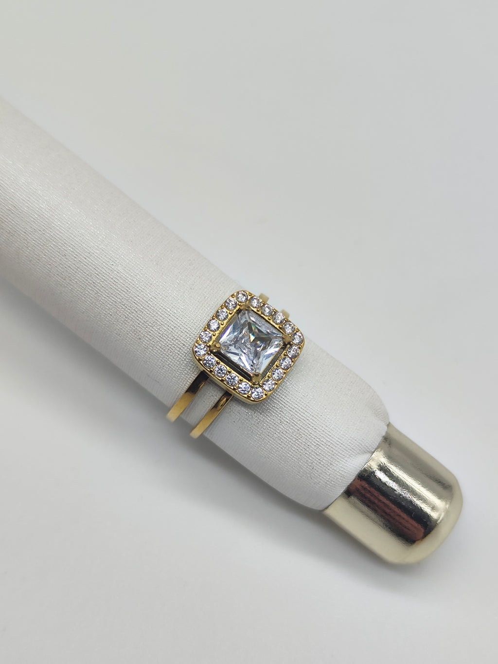 Anillo Aurora Cuadrada – Acero Inoxidable con Cristal