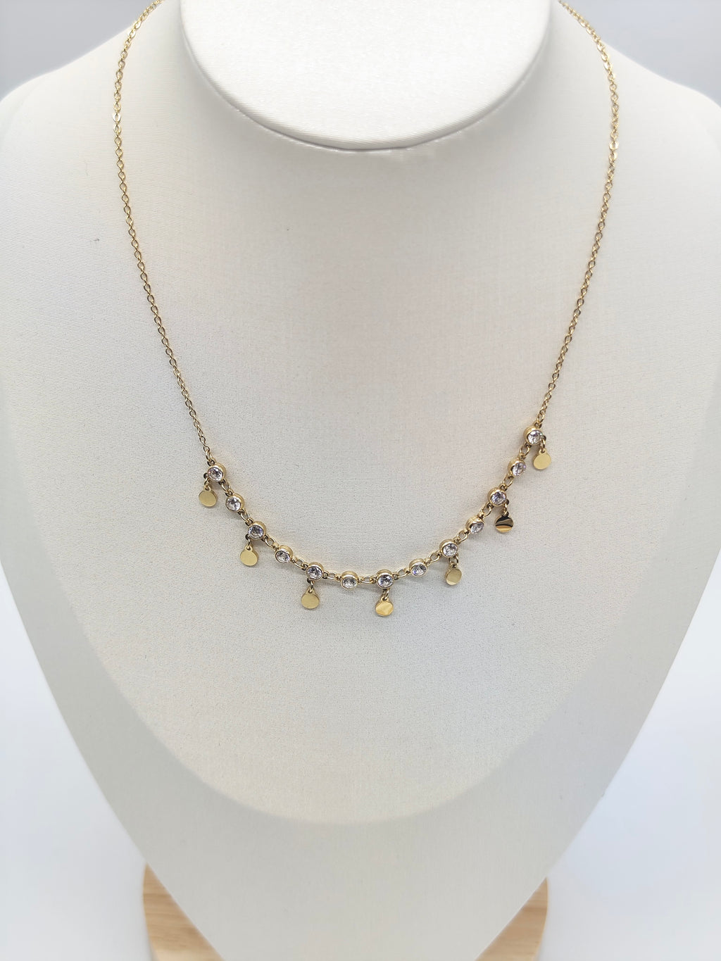 Collar de Acero Inoxidable con Circonitas y Charms – Delicado y Luminoso