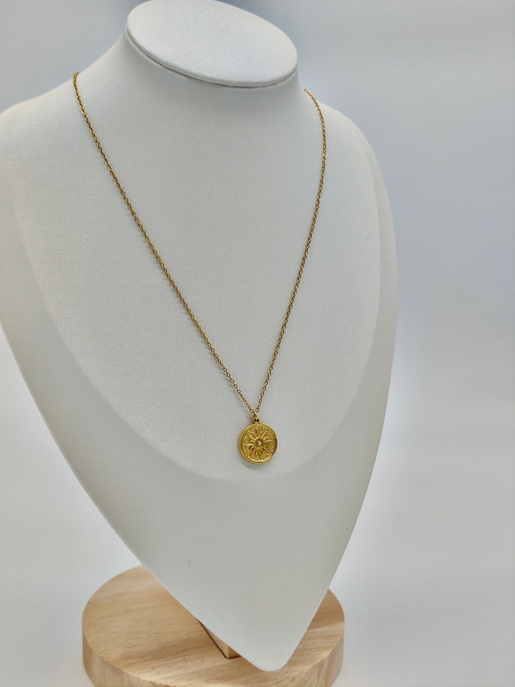 Collar Medalla Sol y Luna