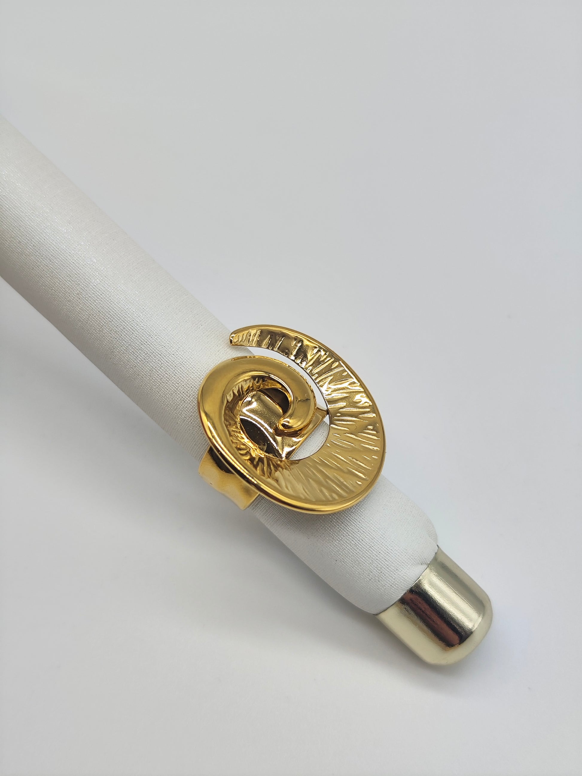 Anillo Aura Espiral – Acero Inoxidable Dorado o Plateado