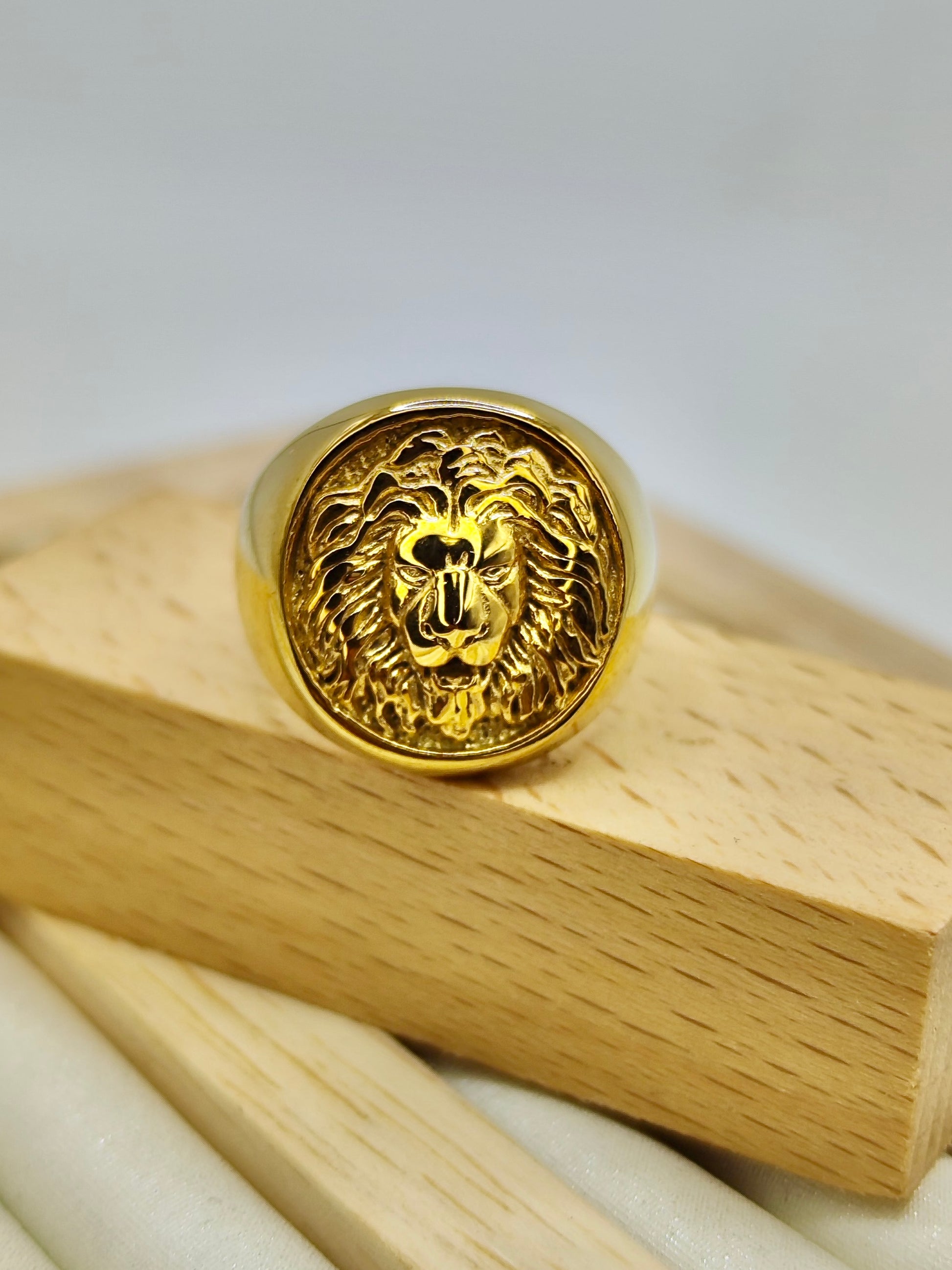 Anillo Sello León