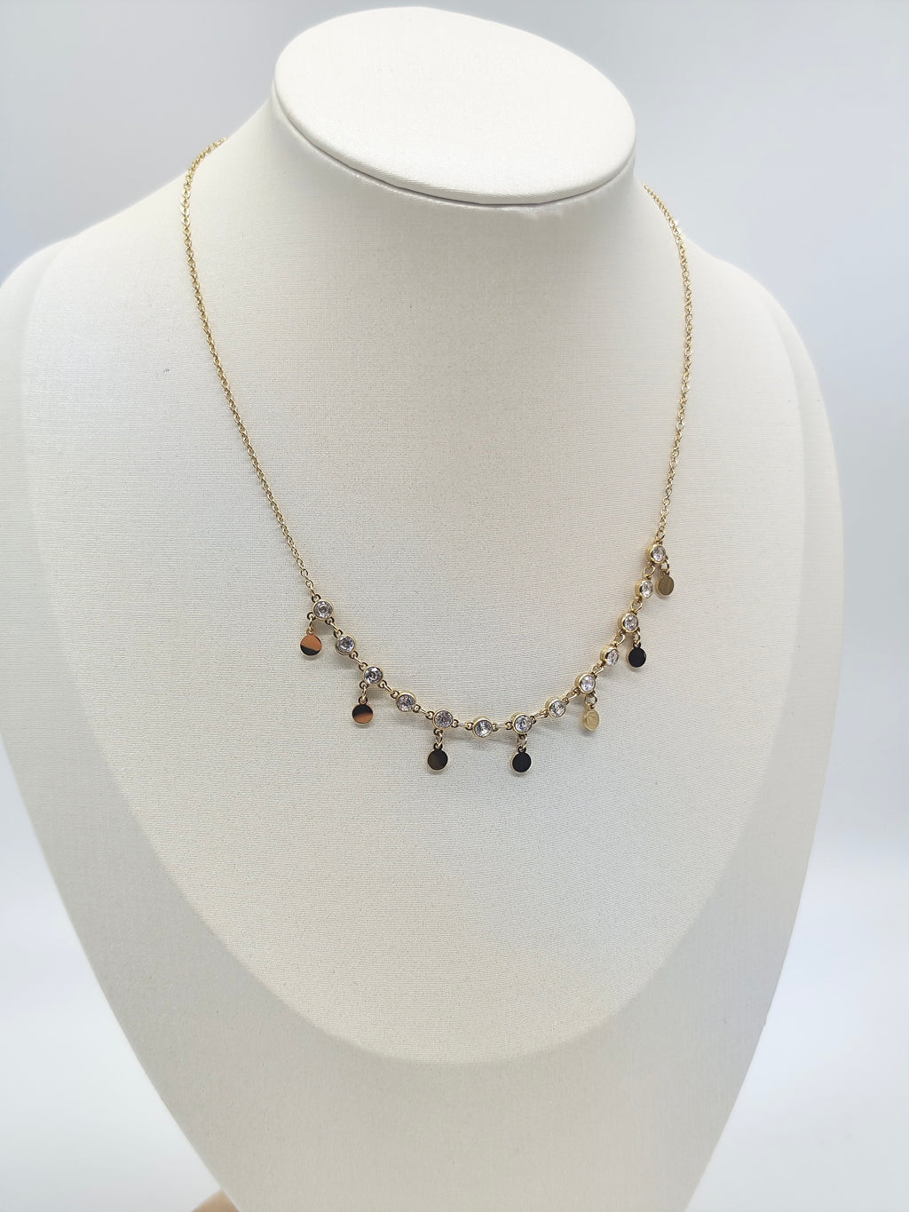 Collar de Acero Inoxidable con Circonitas y Charms – Delicado y Luminoso