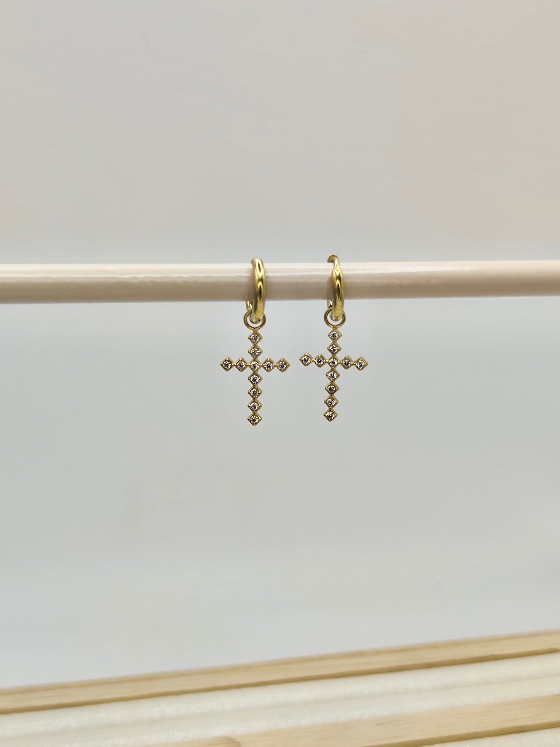 Pendientes Cruz Brillante