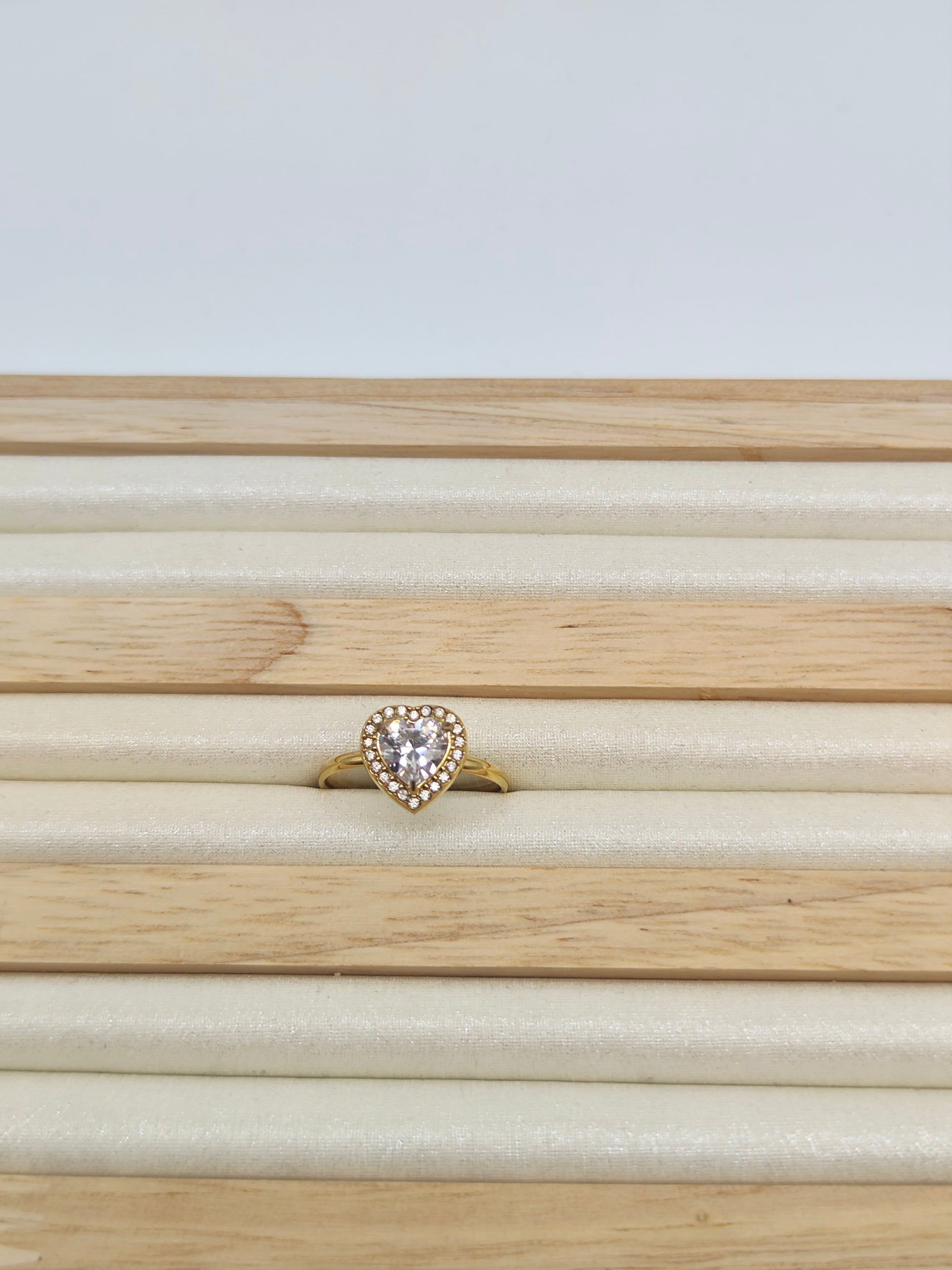 Anillo Corazón Radiante