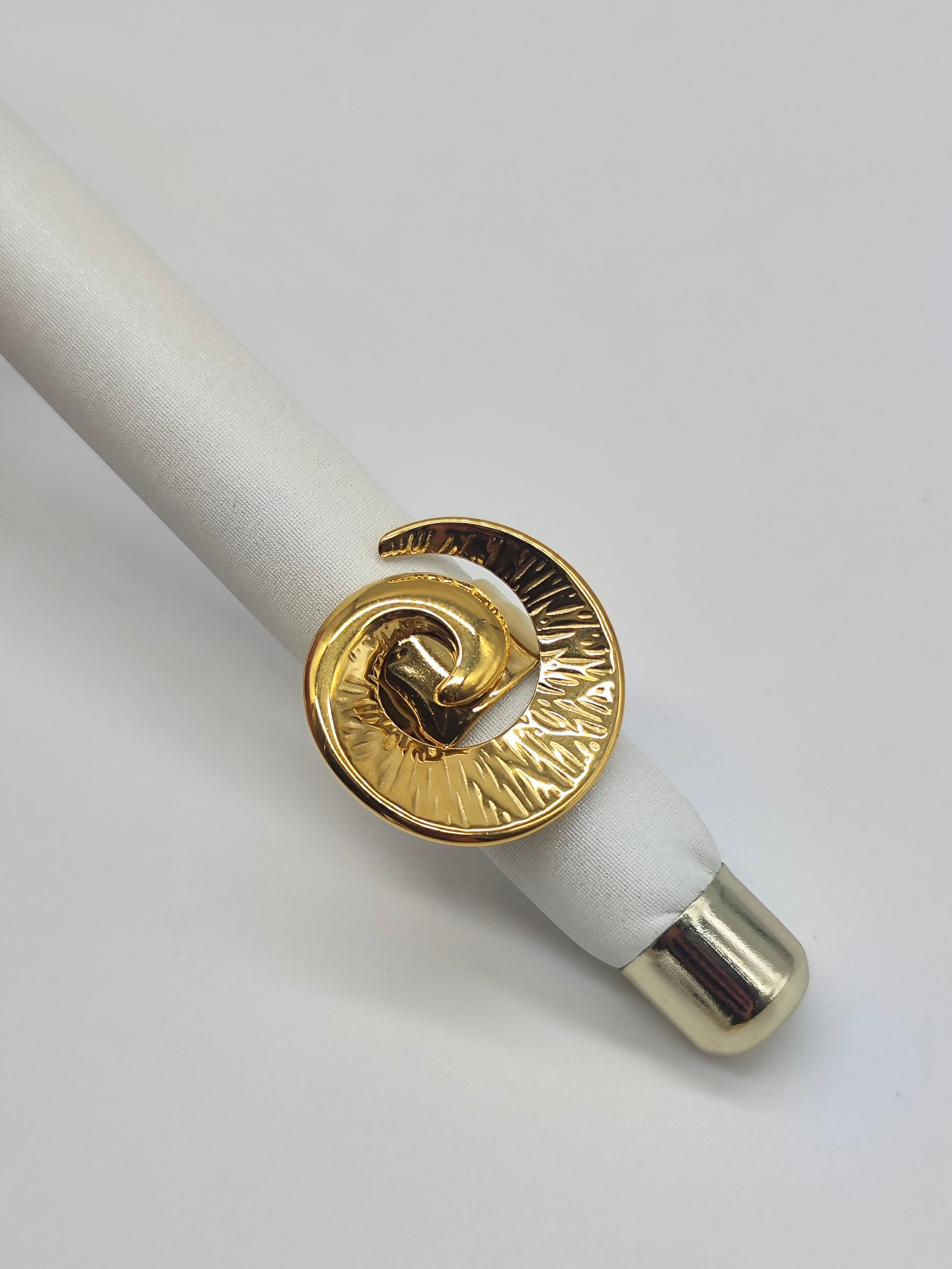 Anillo Aura Espiral – Acero Inoxidable Dorado o Plateado