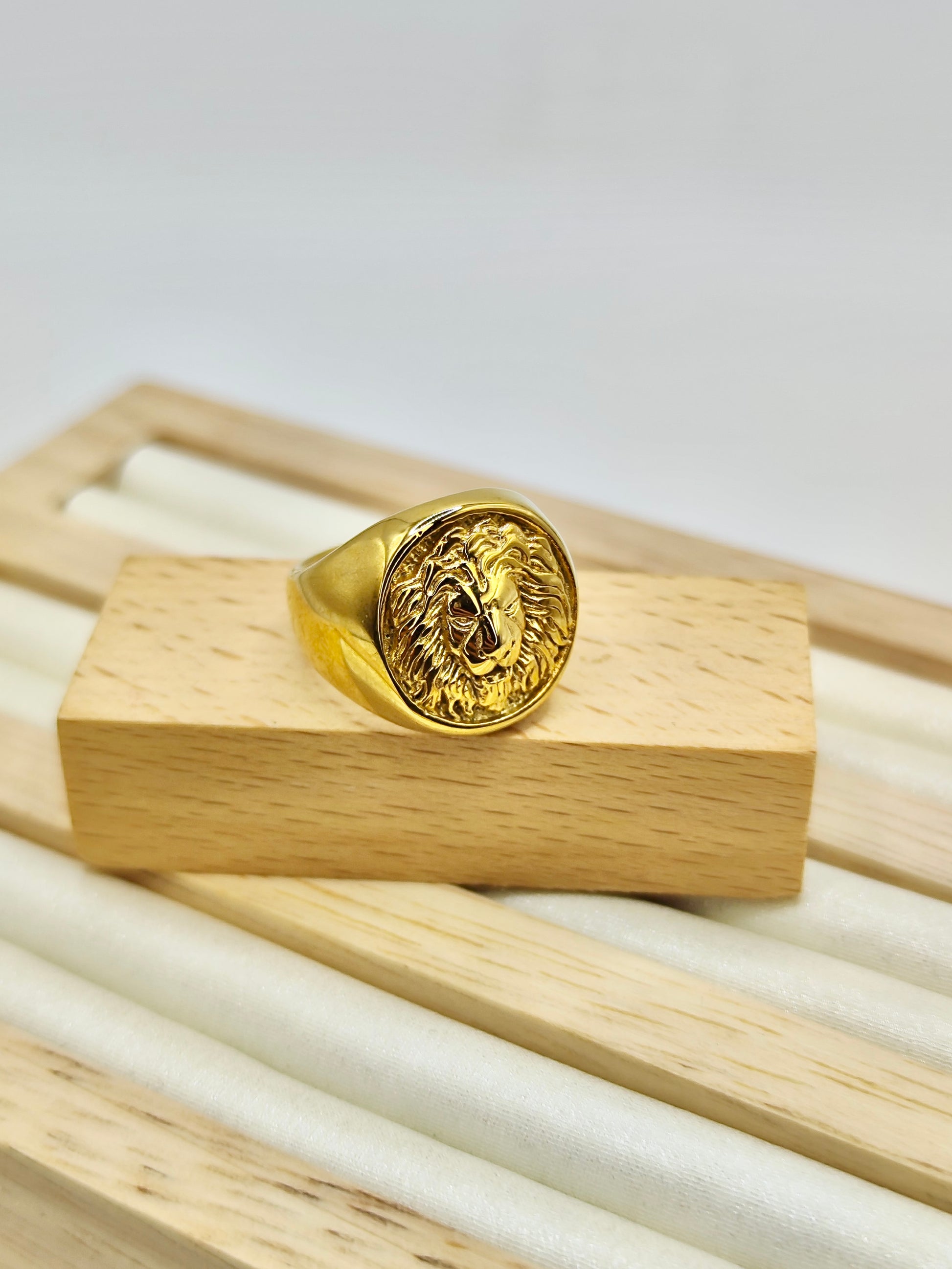 Anillo Sello León