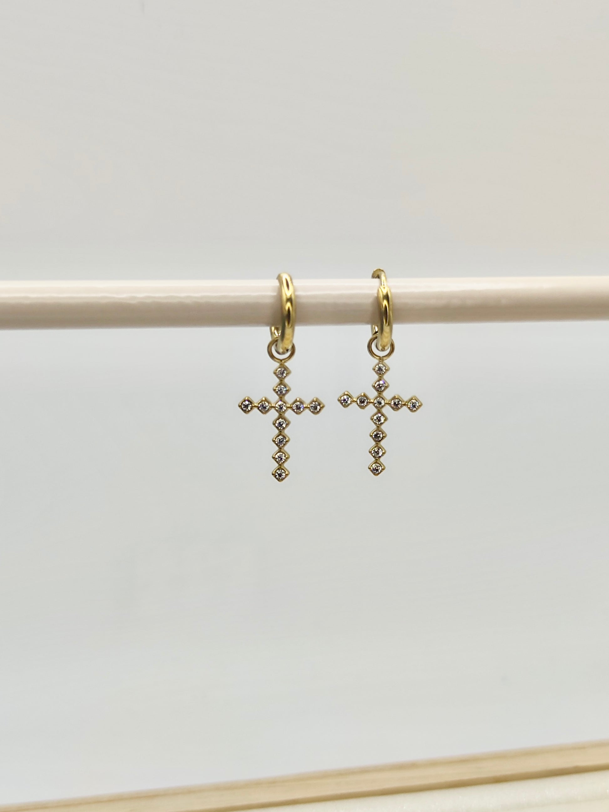 Pendientes Cruz Brillante
