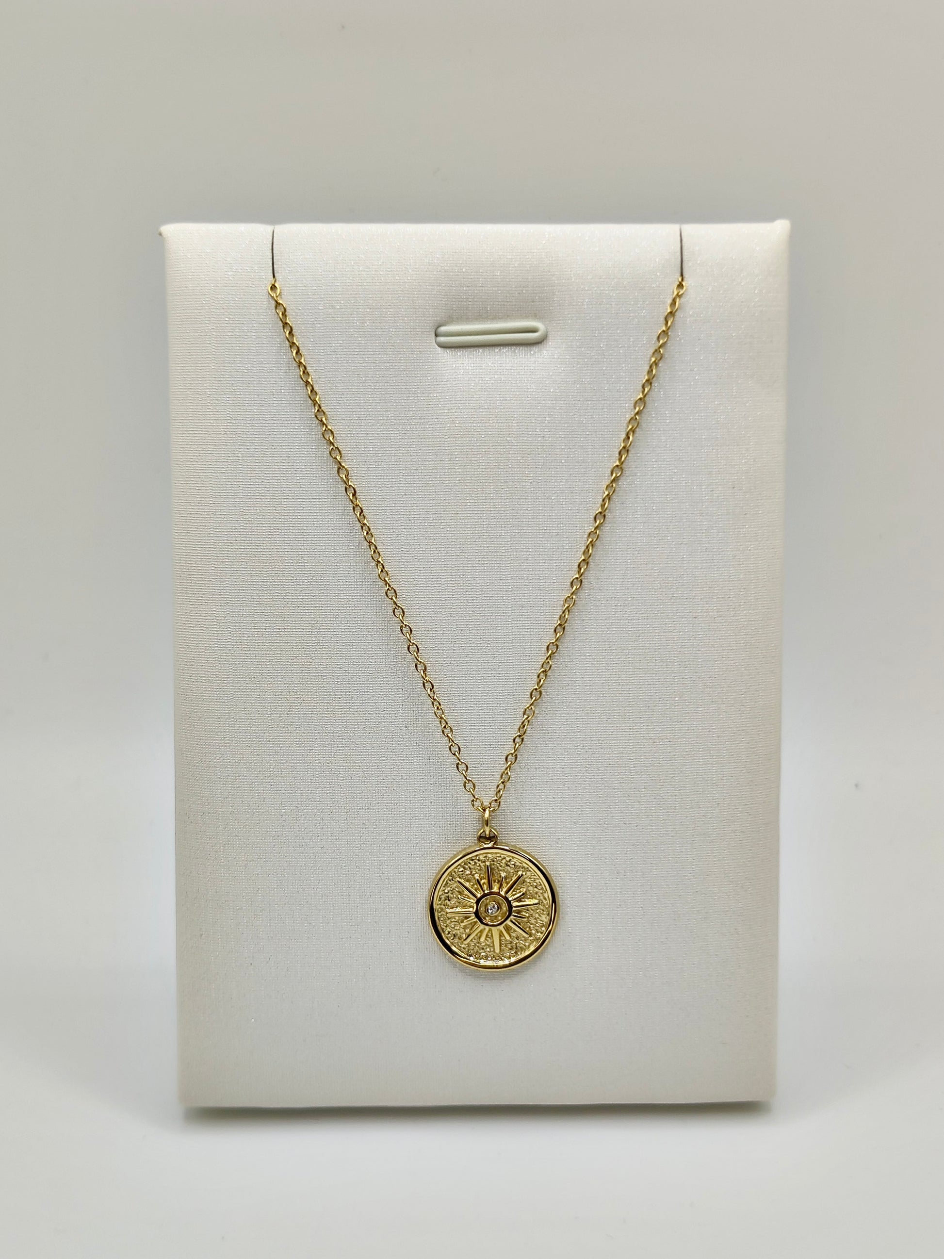 Collar Medalla Sol y Luna