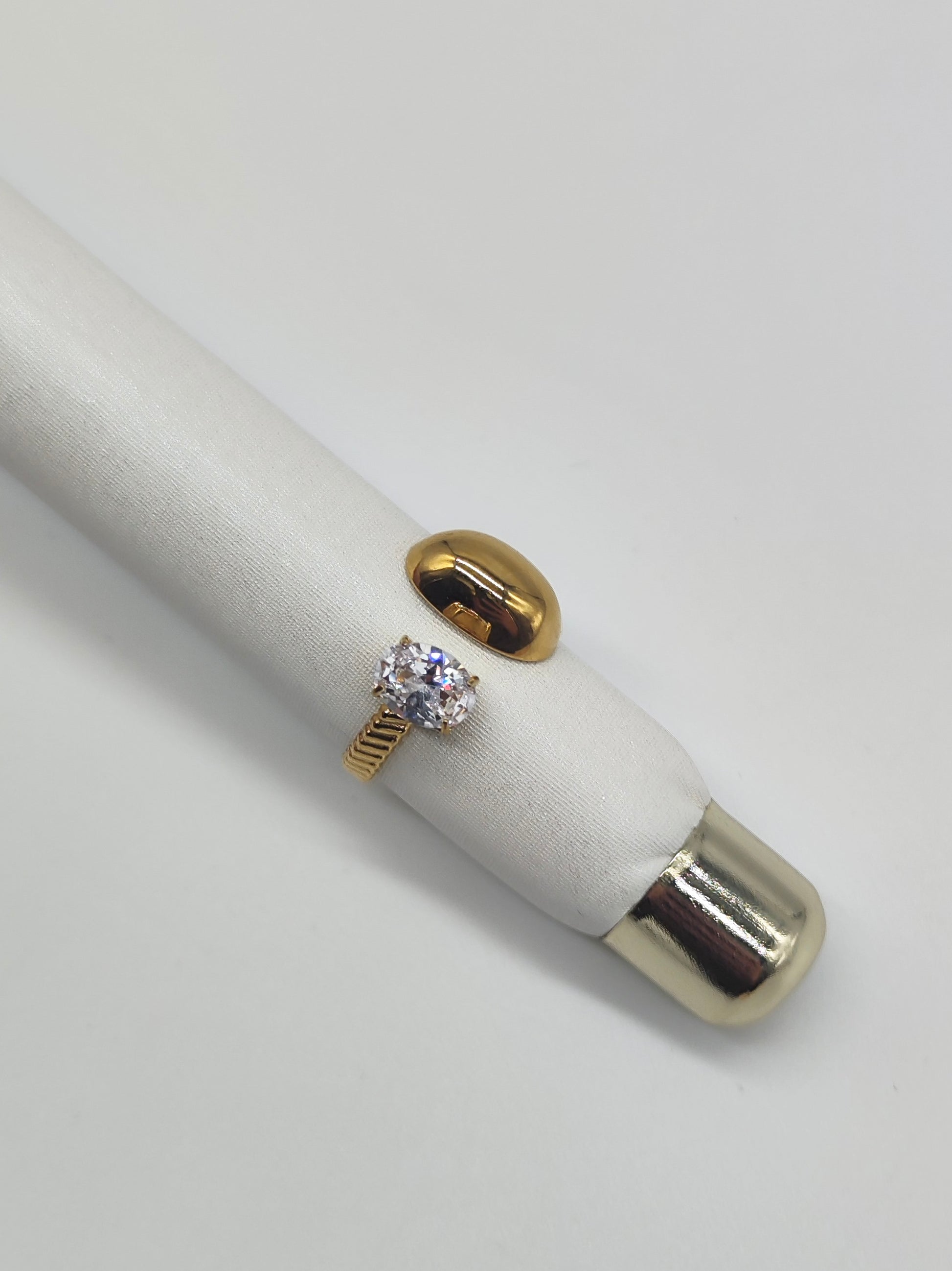 Anillo Luz Eterna – Anillo de Acero Inoxidable con Circonita