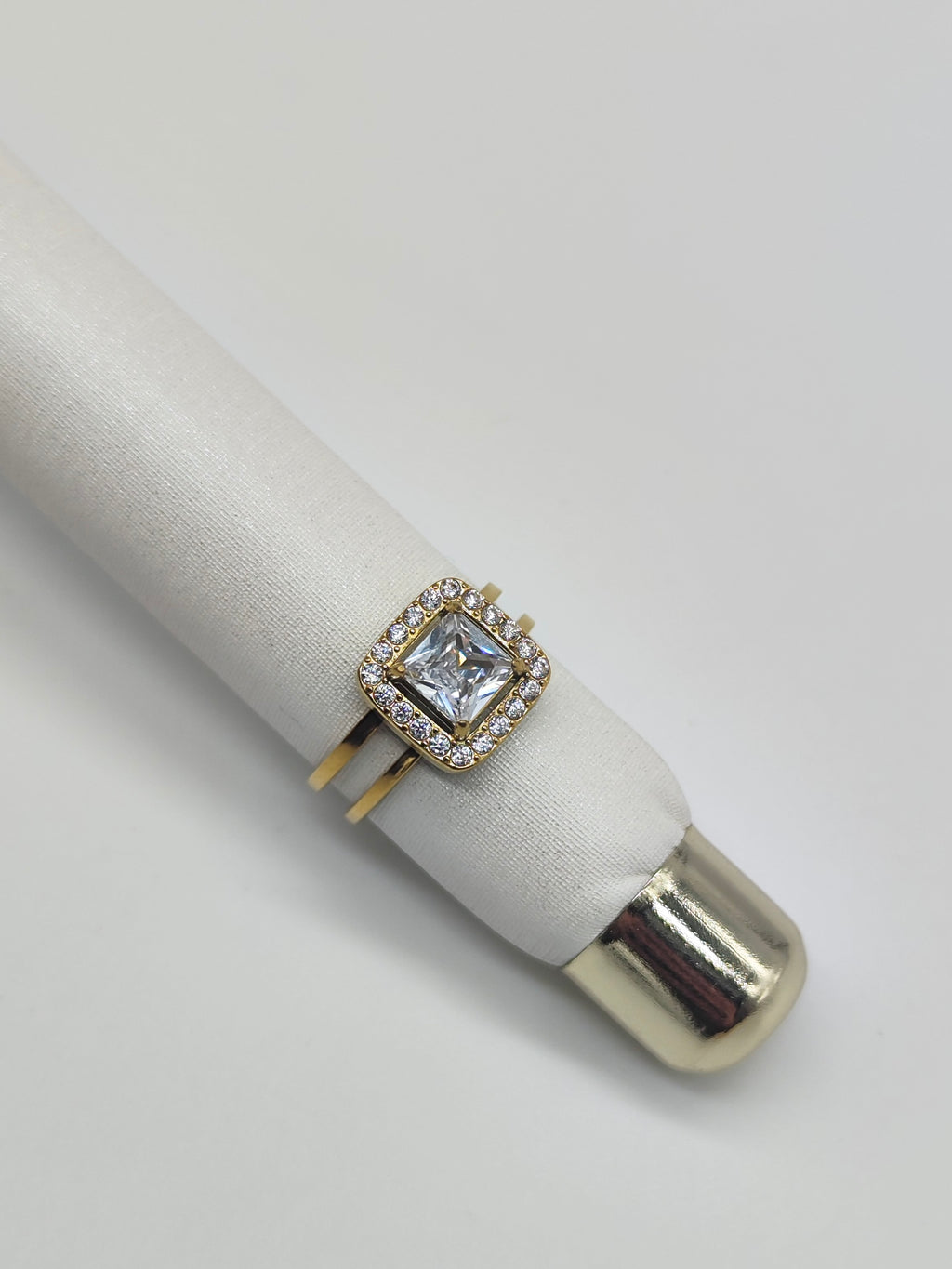 Anillo Aurora Cuadrada – Acero Inoxidable con Cristal