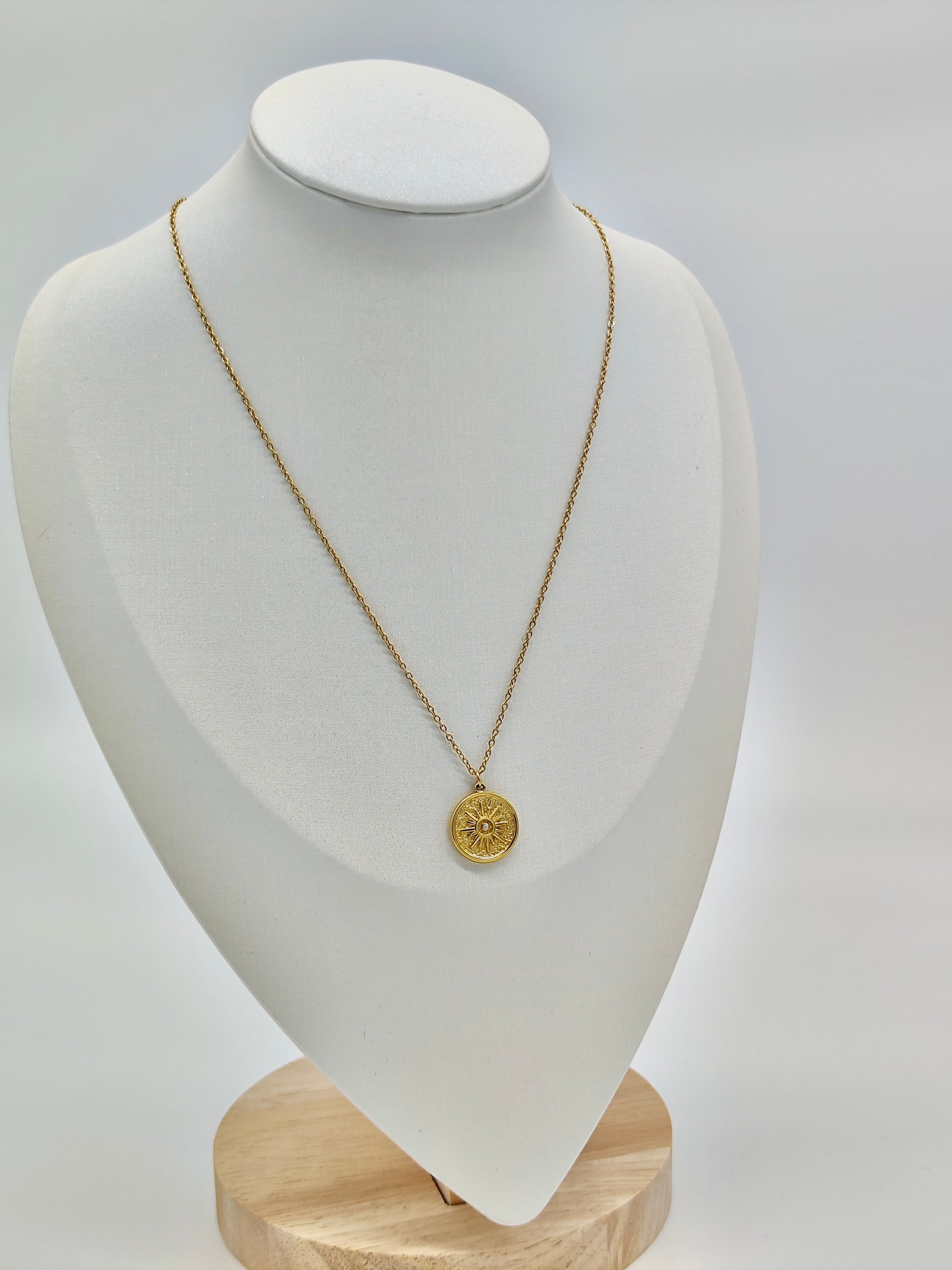 Collar Medalla Sol y Luna