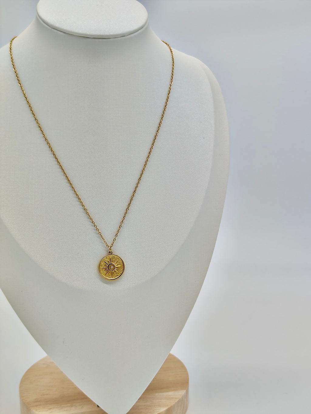 Collar Medalla Sol y Luna