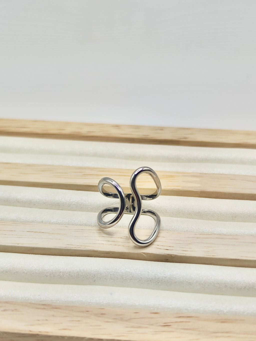 Anillo Wave – Plateado Ajustable