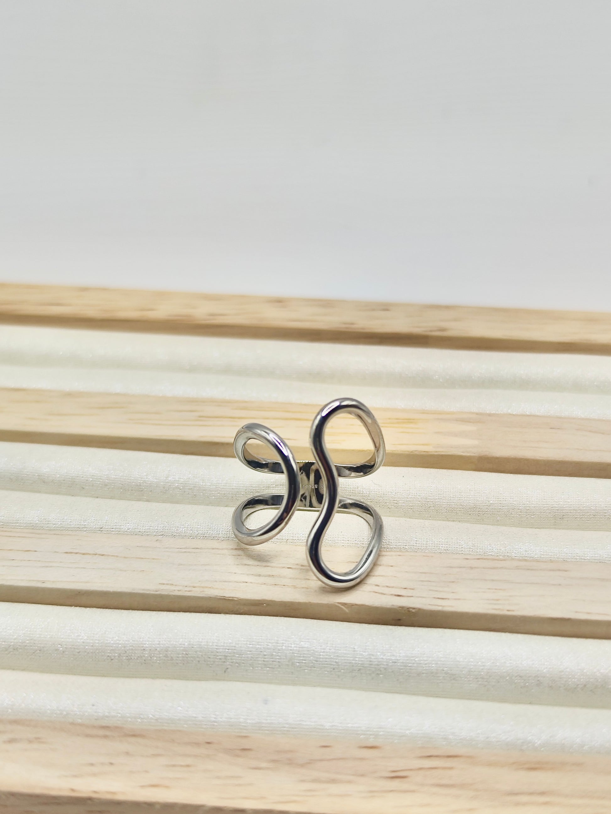 Anillo Wave – Plateado Ajustable