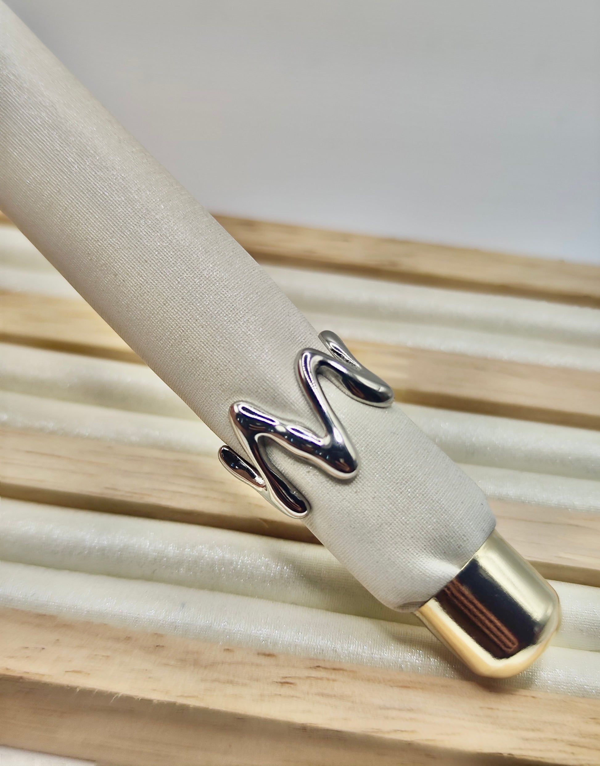 Anillo Lava – Dorado y Plateado Ajustable