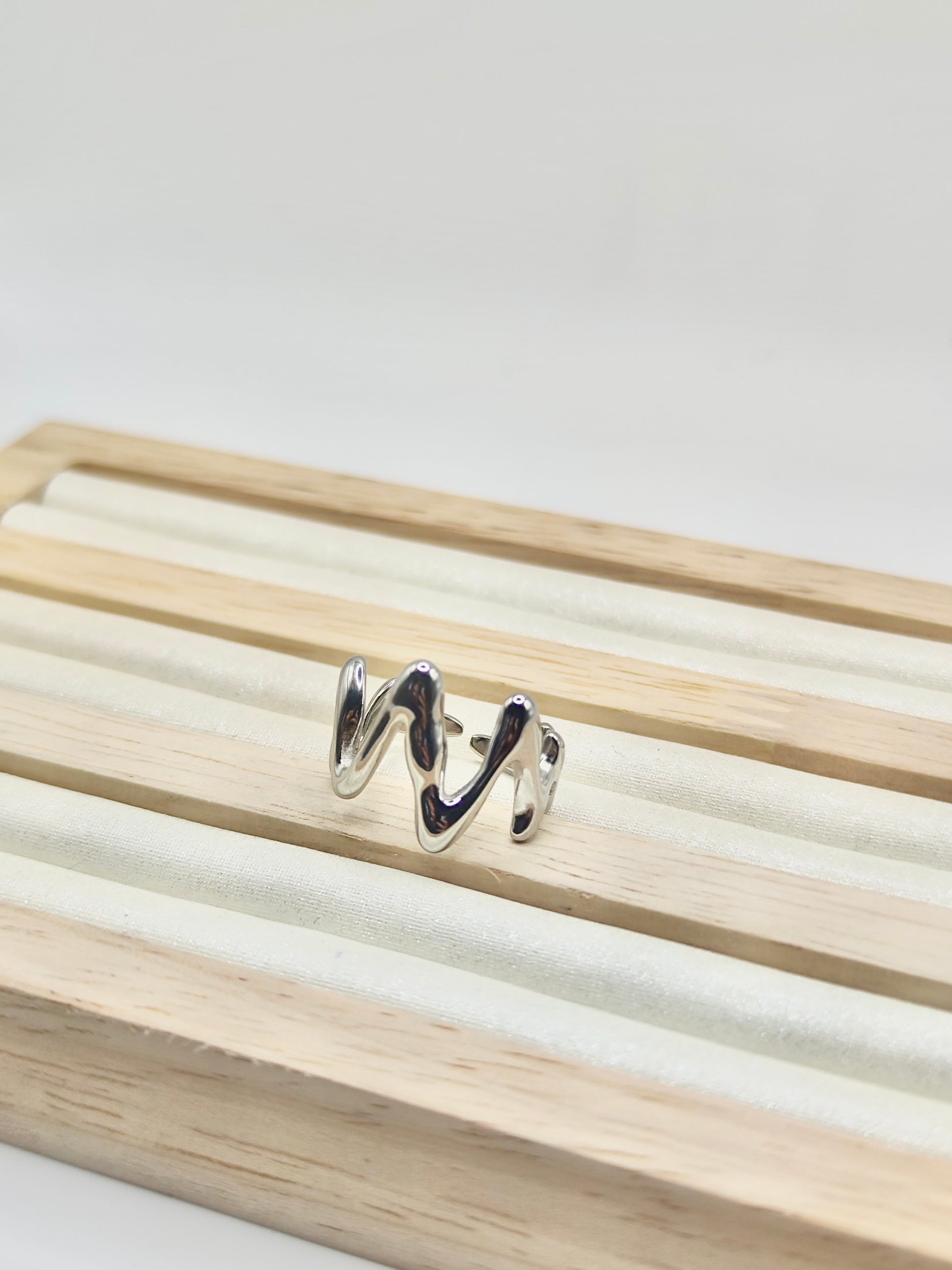 Anillo Lava – Dorado y Plateado Ajustable