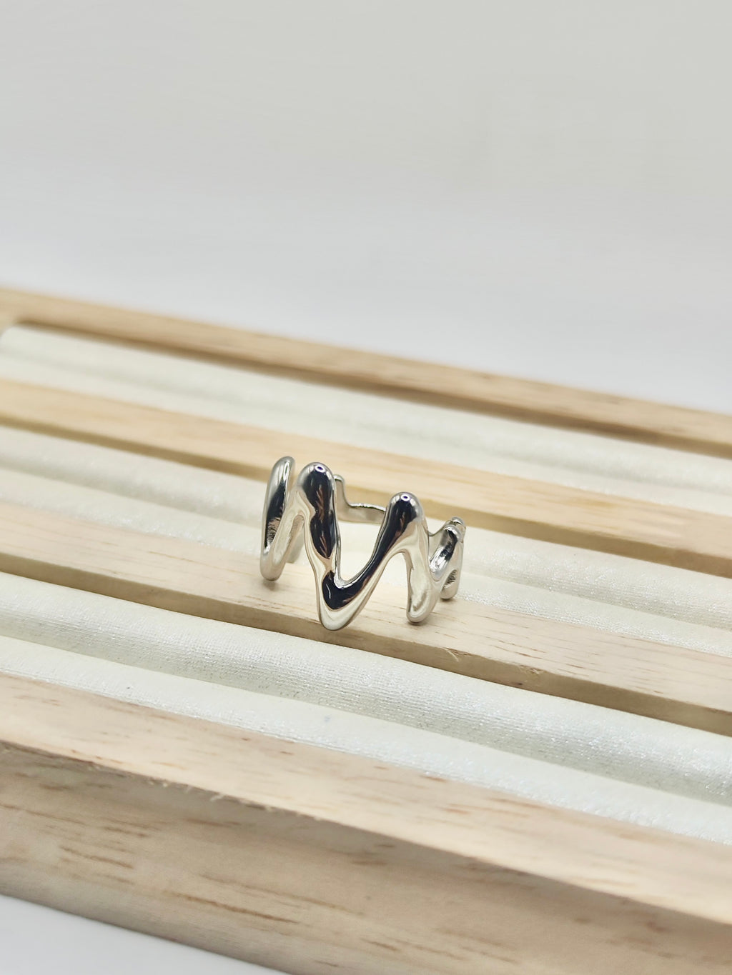 Anillo Lava – Dorado y Plateado Ajustable