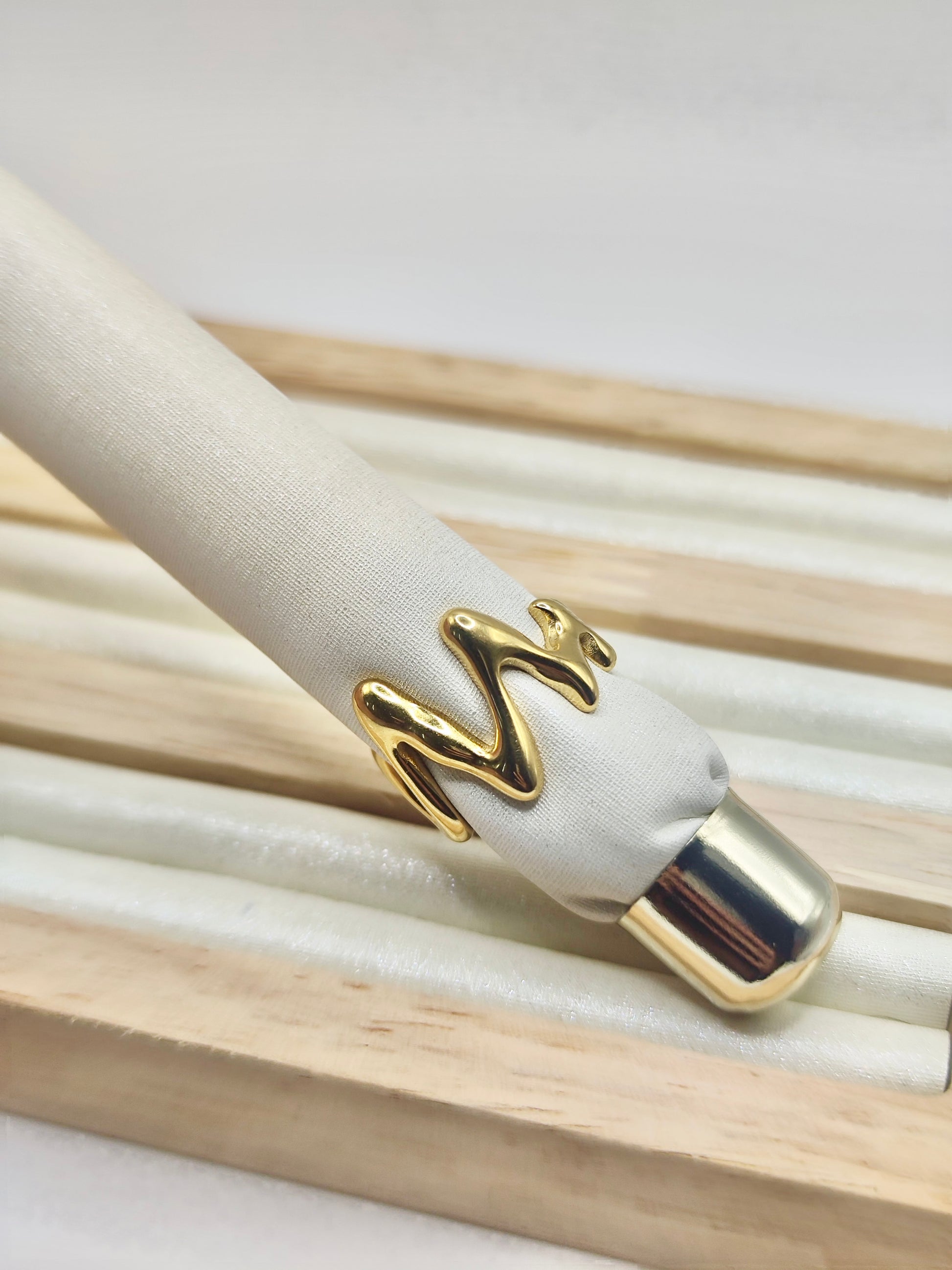 Anillo Lava – Dorado y Plateado Ajustable