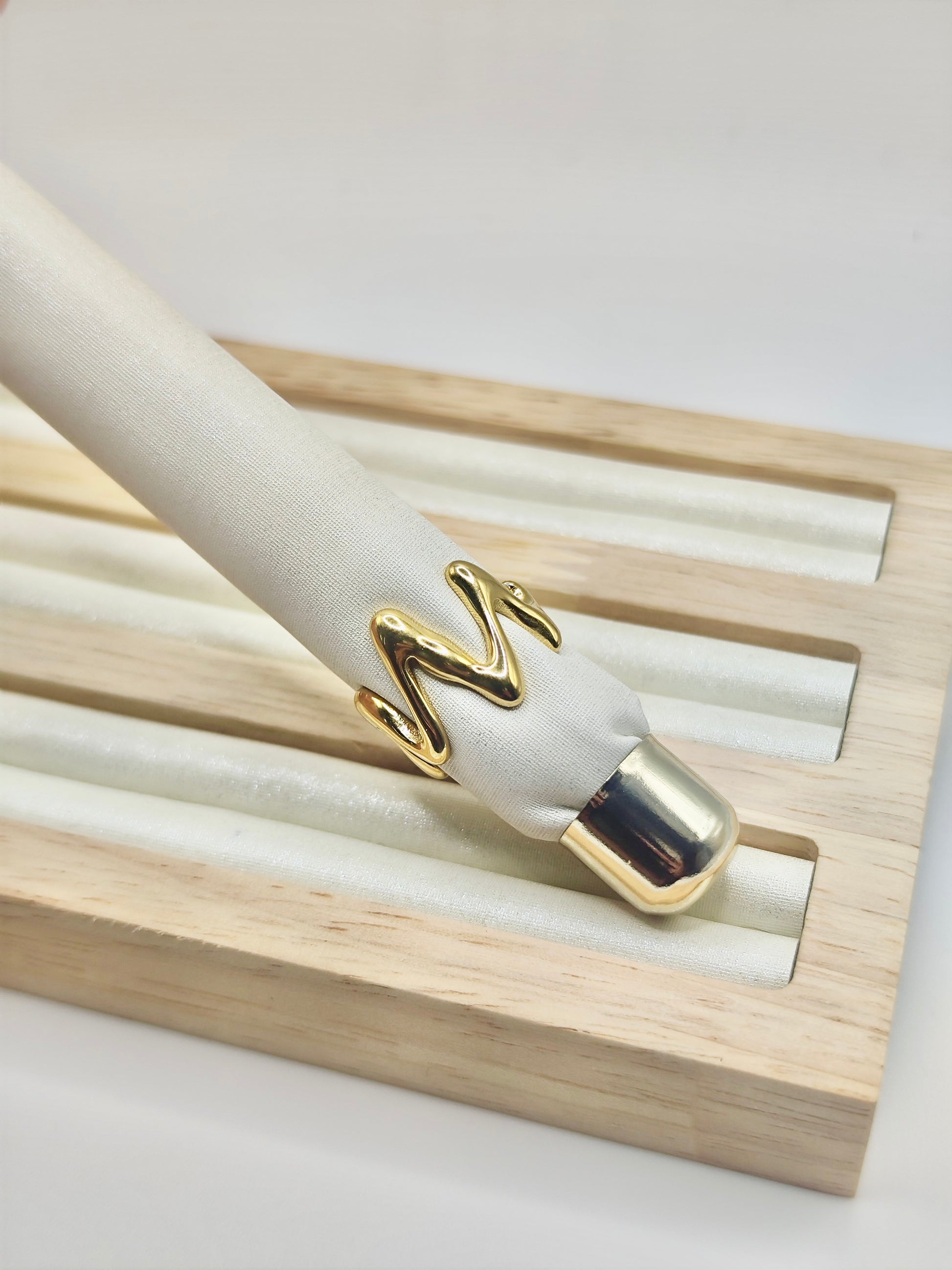 Anillo Lava – Dorado y Plateado Ajustable