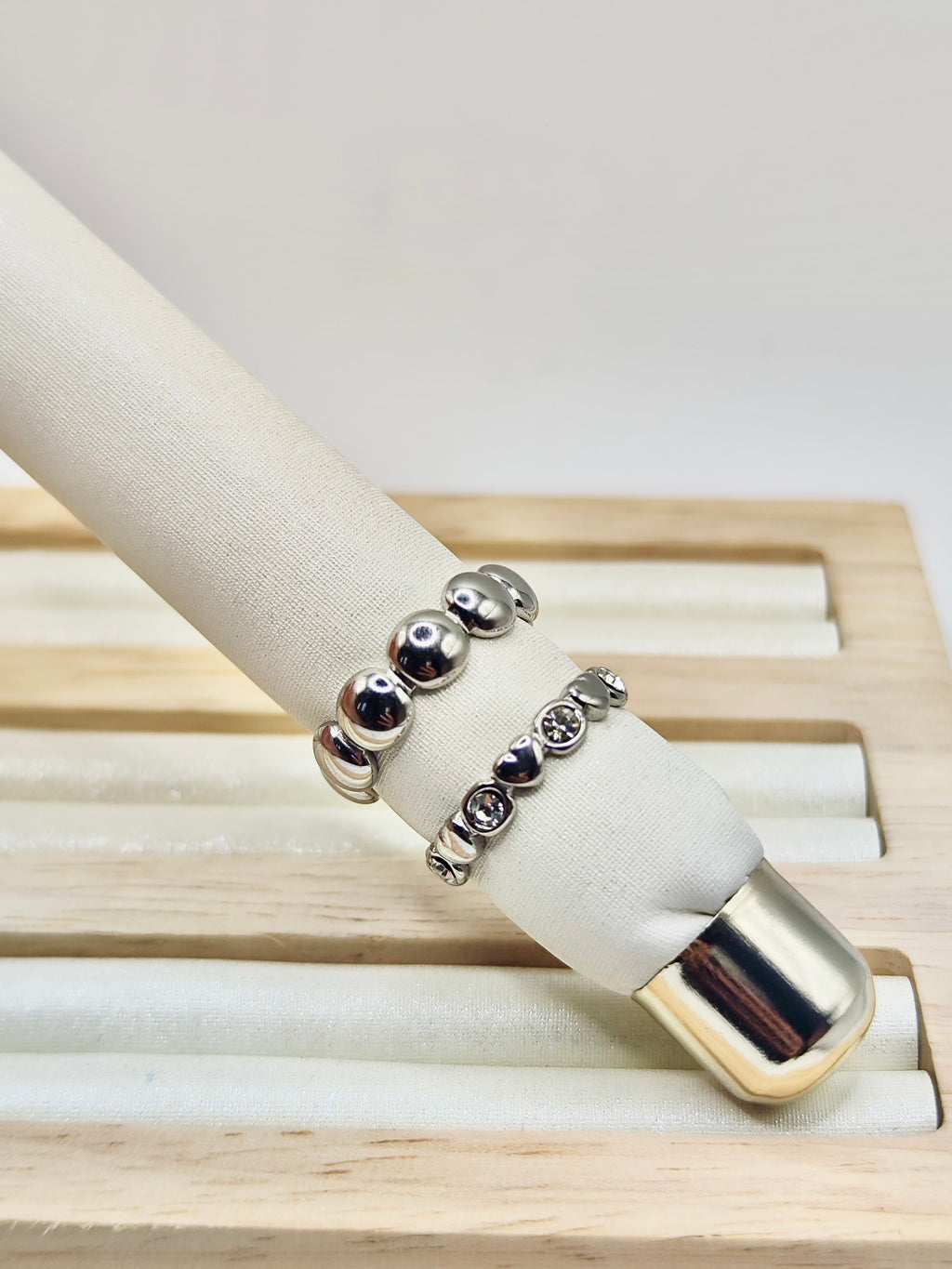 Set de Anillos Dúo Esferas – Dorado y Plateado Ajustables