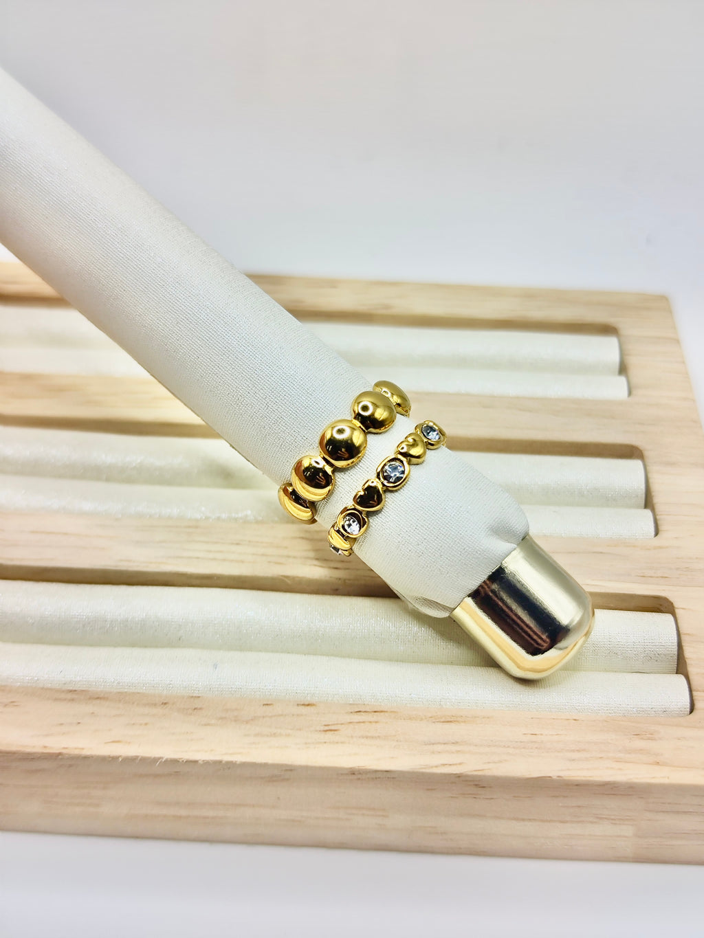 Set de Anillos Dúo Esferas – Dorado y Plateado Ajustables