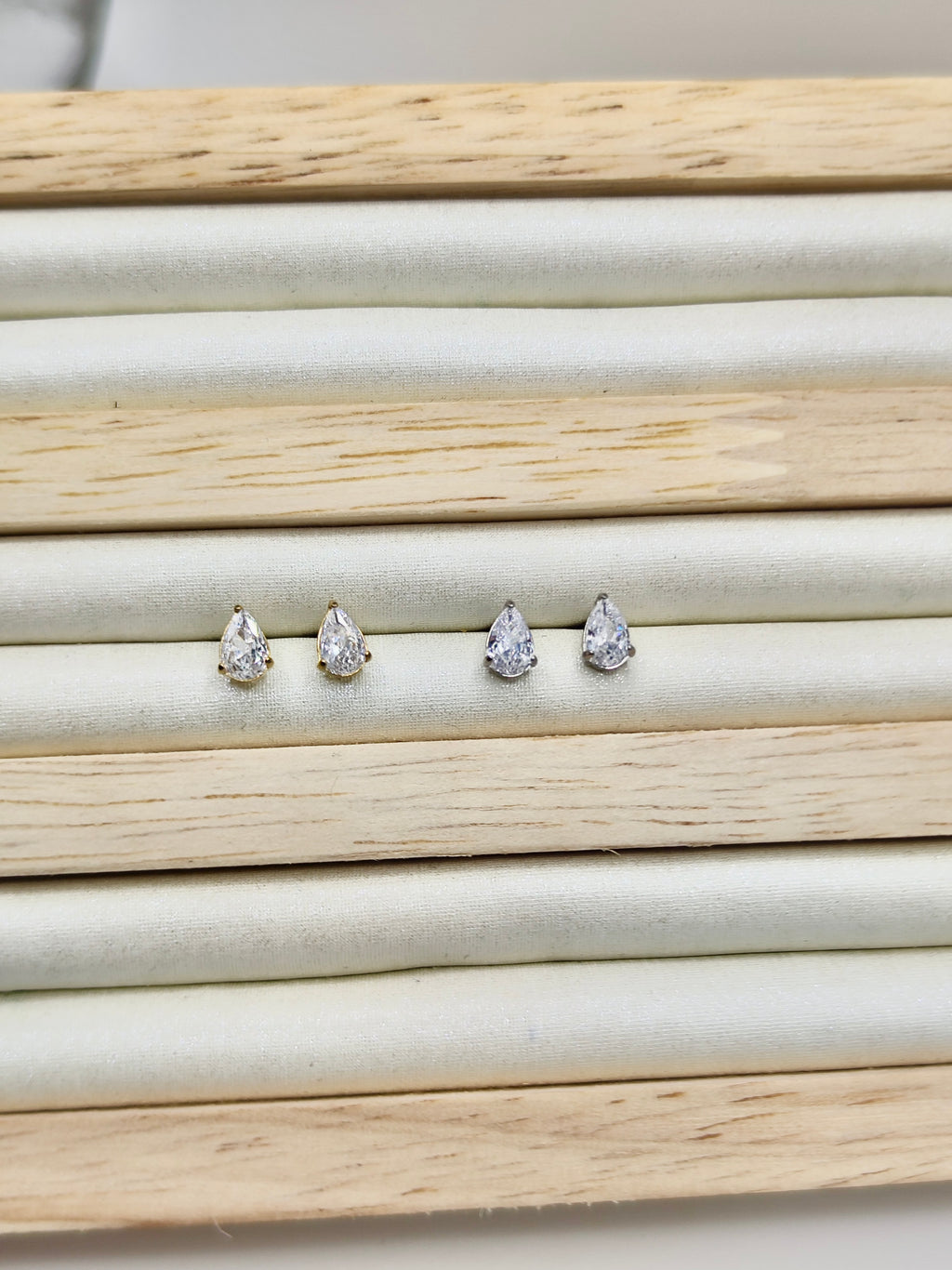 Pendientes Gota en Acero Inoxidable – Dorado y Plateado