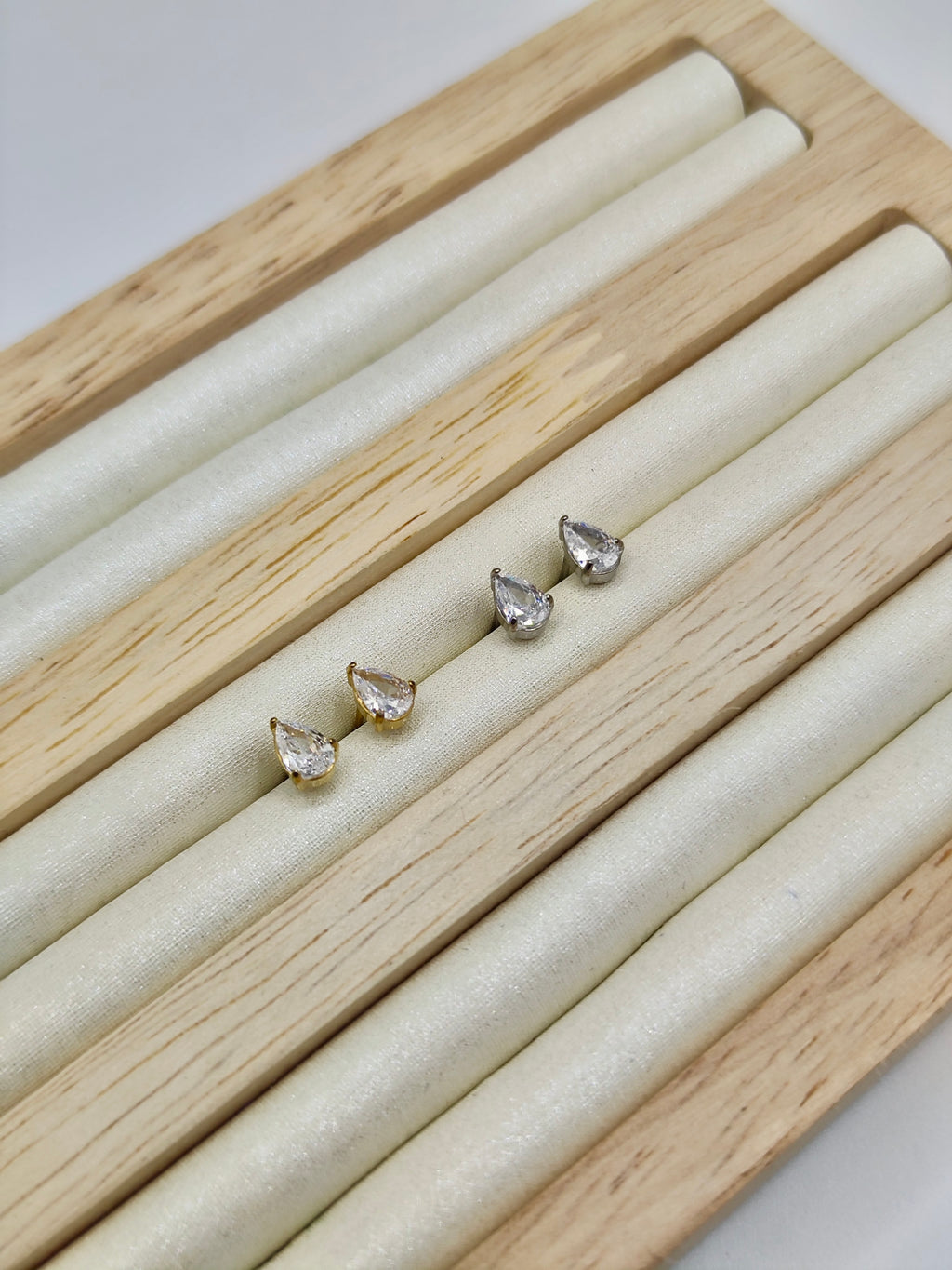 Pendientes Gota en Acero Inoxidable – Dorado y Plateado